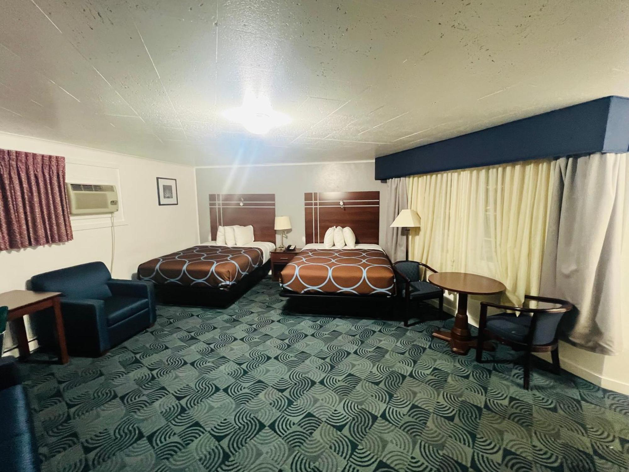 Queen Room Two Queen Beds Sofa Bed