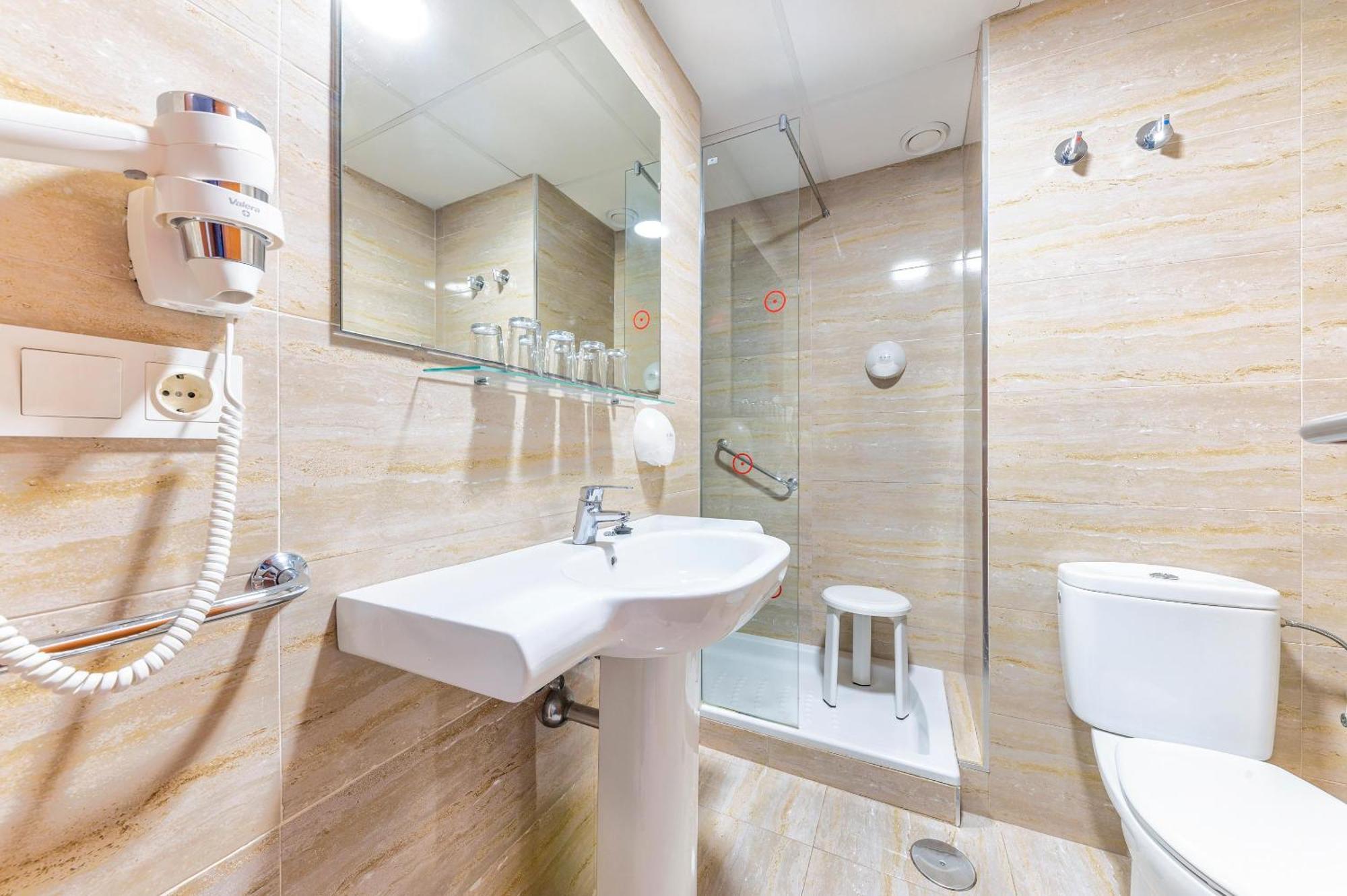 Budget Triple Room 3,1722901961:JPEG