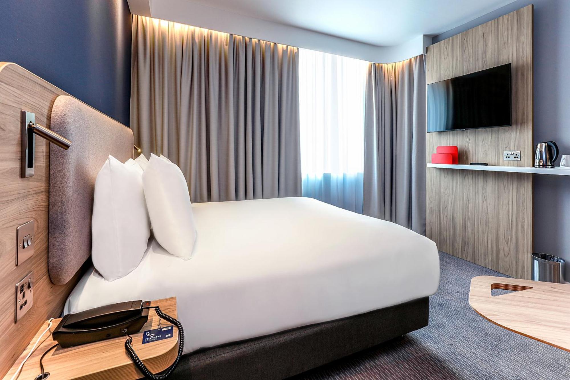 Standard Double Room with Free Hot Breakfast - Accessible