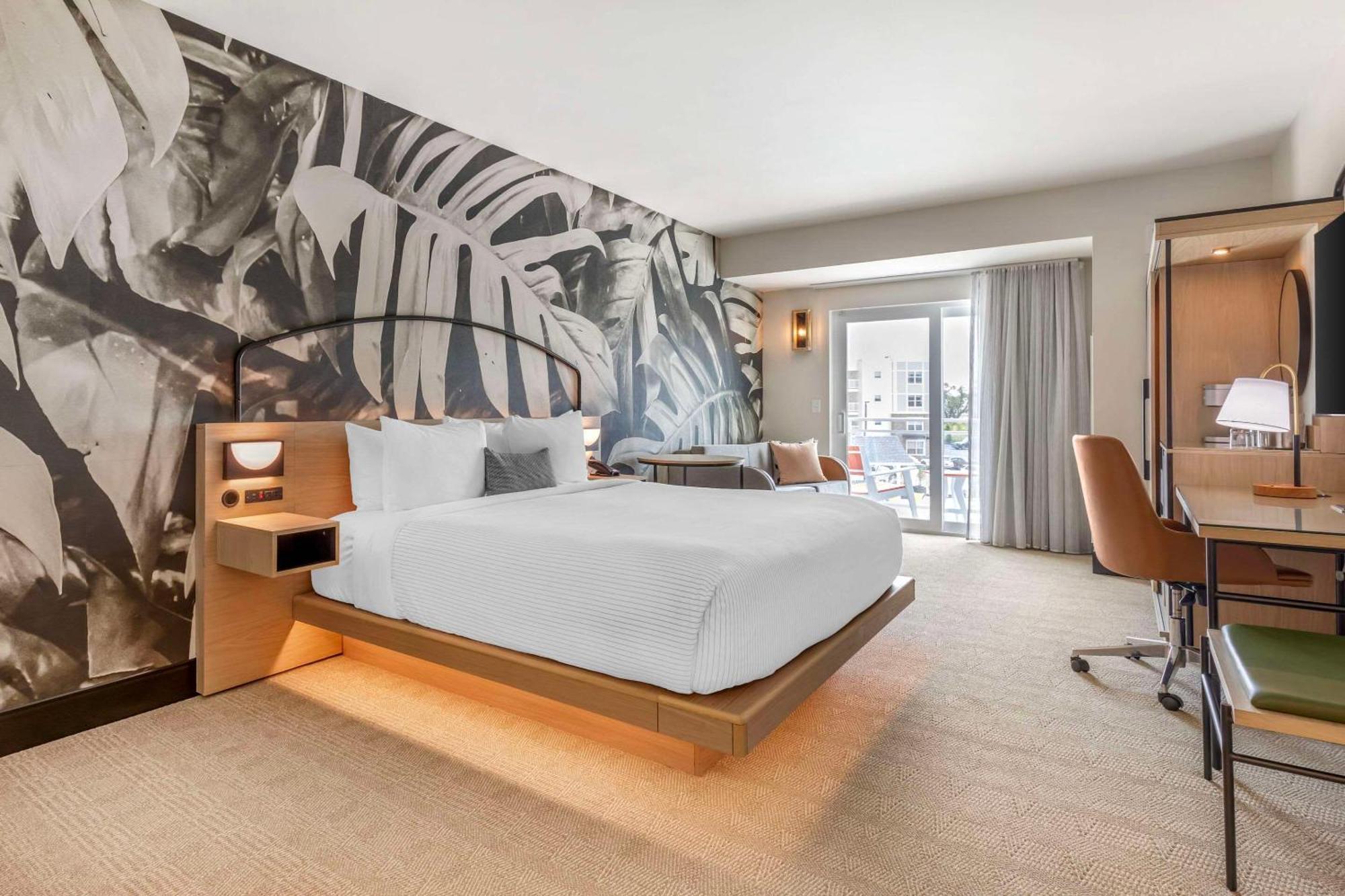 King Room with Balcony