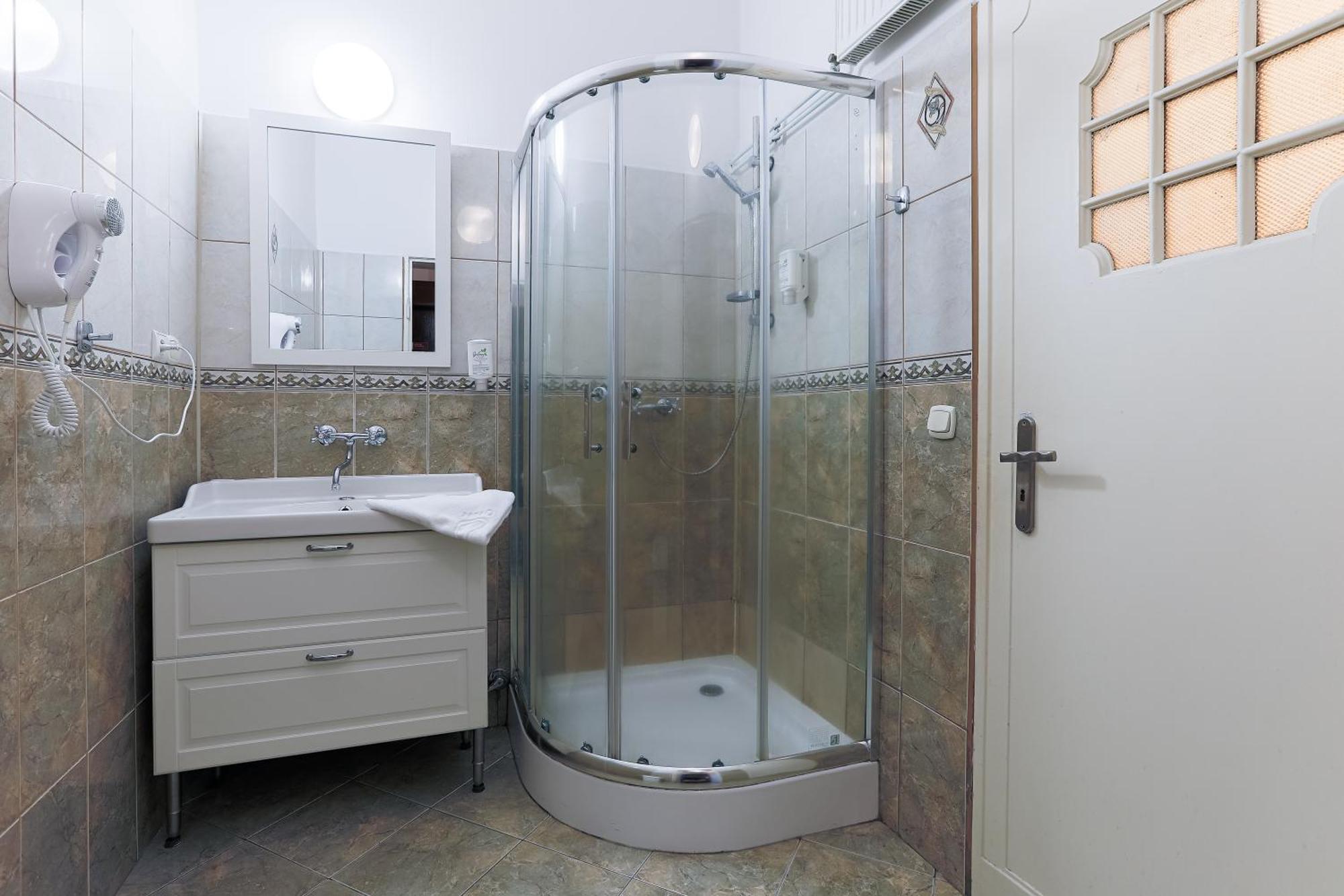 Double Room with Private External Bathroom