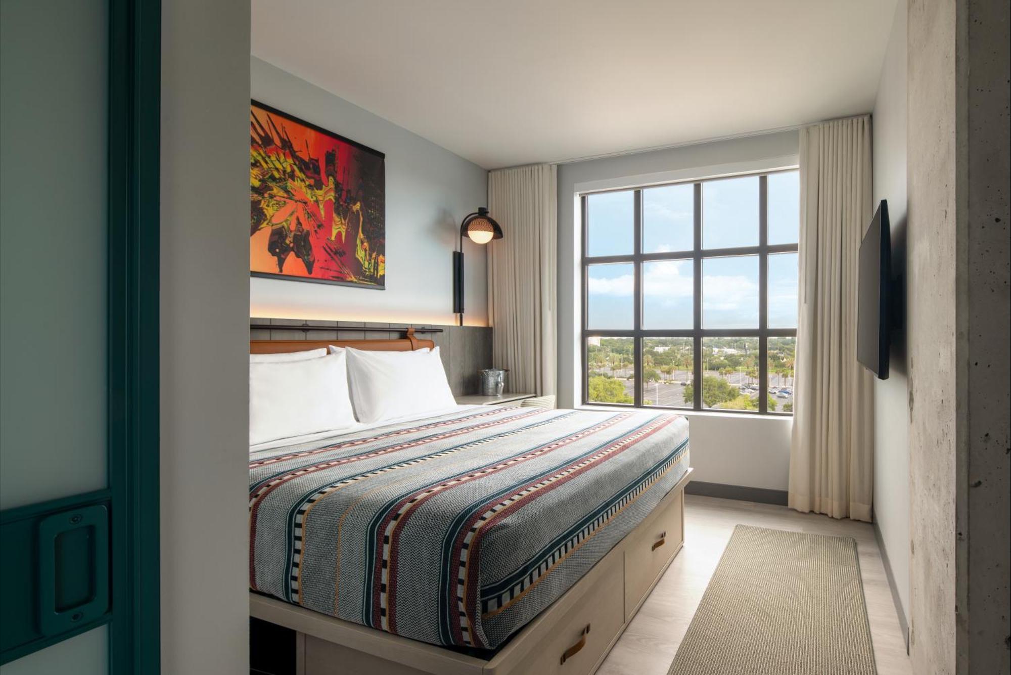 King Room,1639378285:JPEG