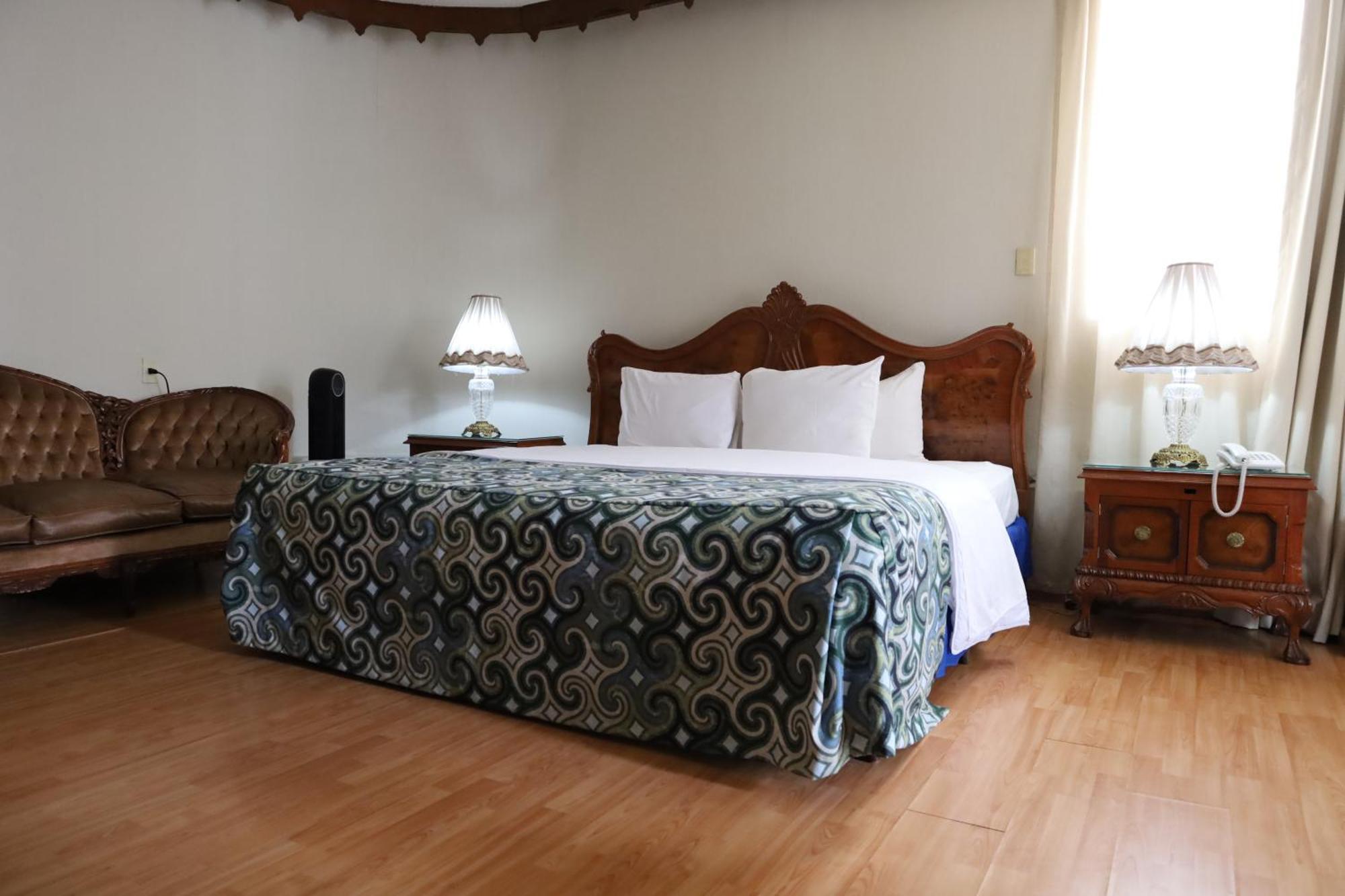 Deluxe Junior Suite,1639553950:JPEG
