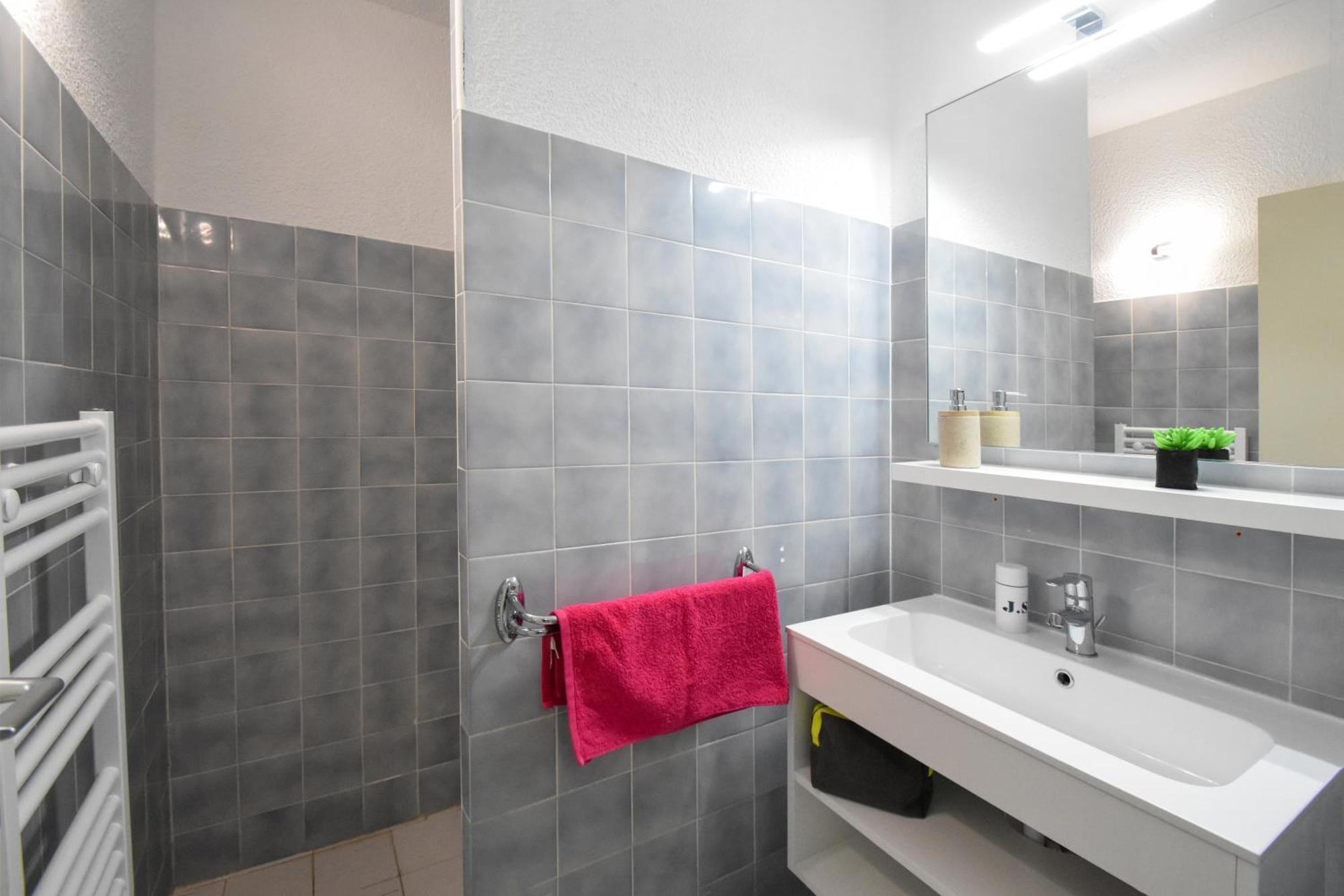 One-Bedroom Cottage,1639567737:JPEG