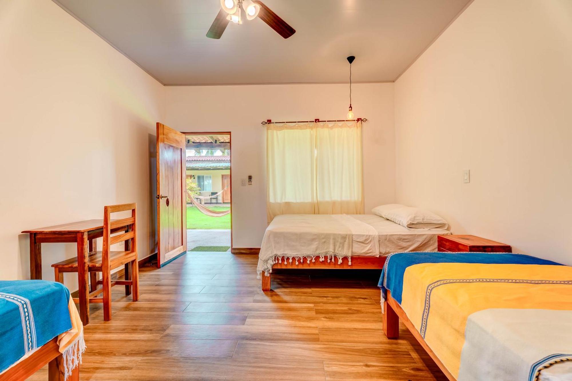 Standard Room (4 Adults)