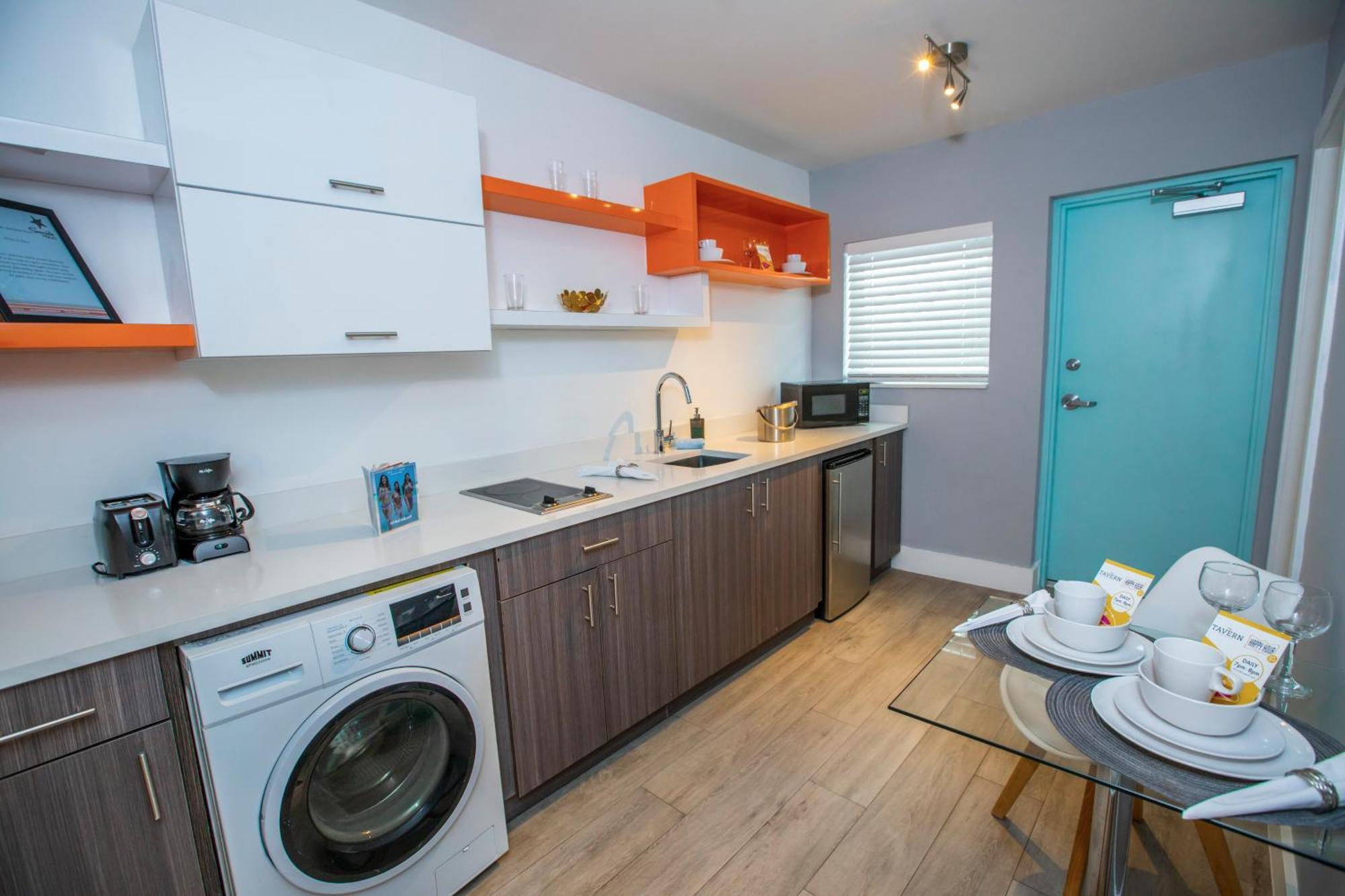 One Bedroom Queen Suite