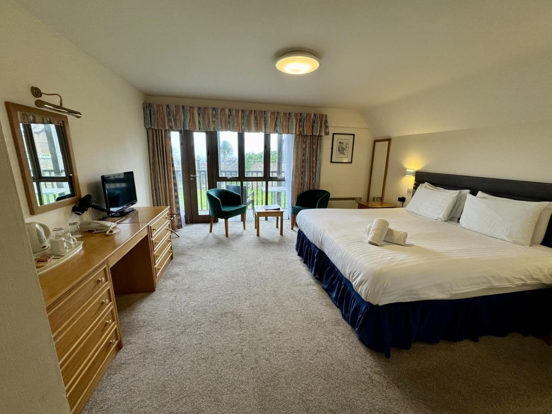 Double Room with Balcony and Sea View