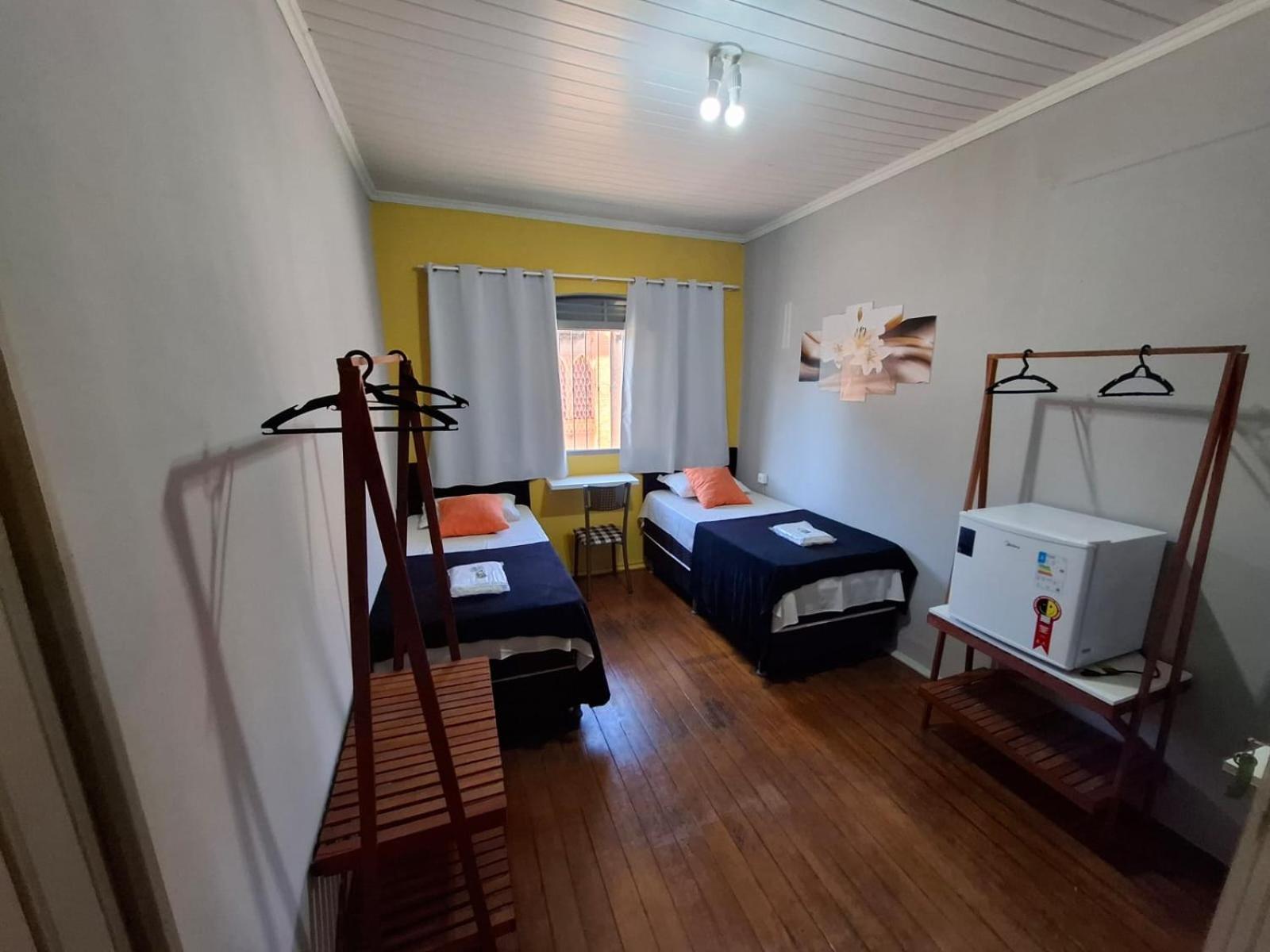 Quarto Duplo com Banheiro Compartilhado