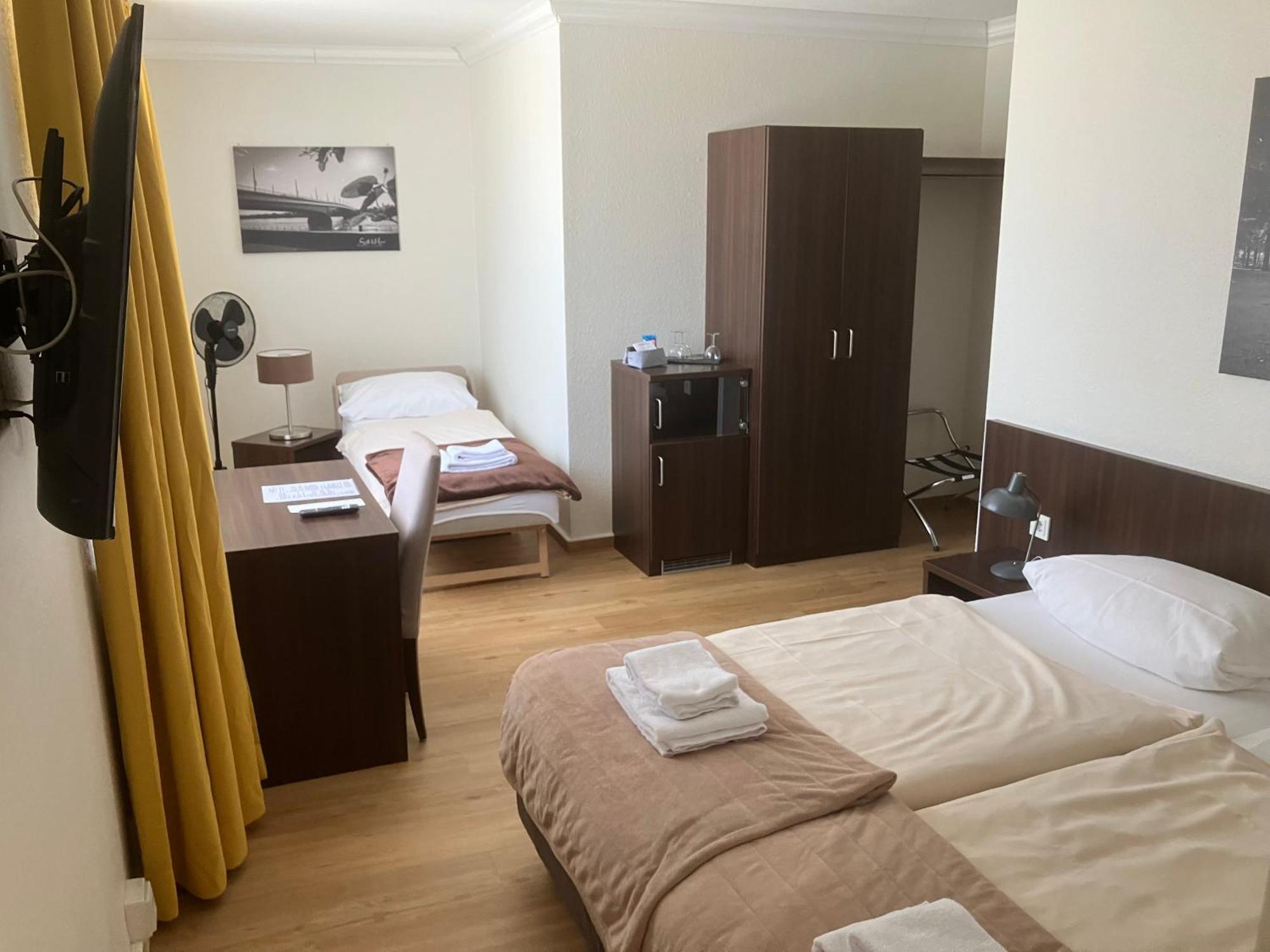 Large Double Room