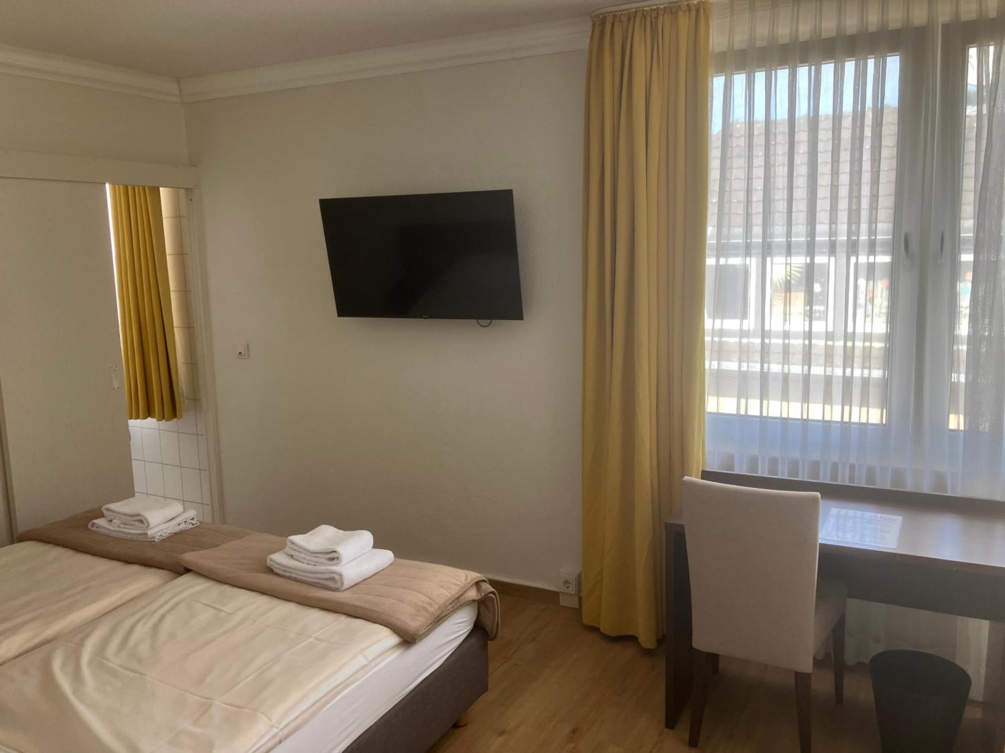 Large Double Room