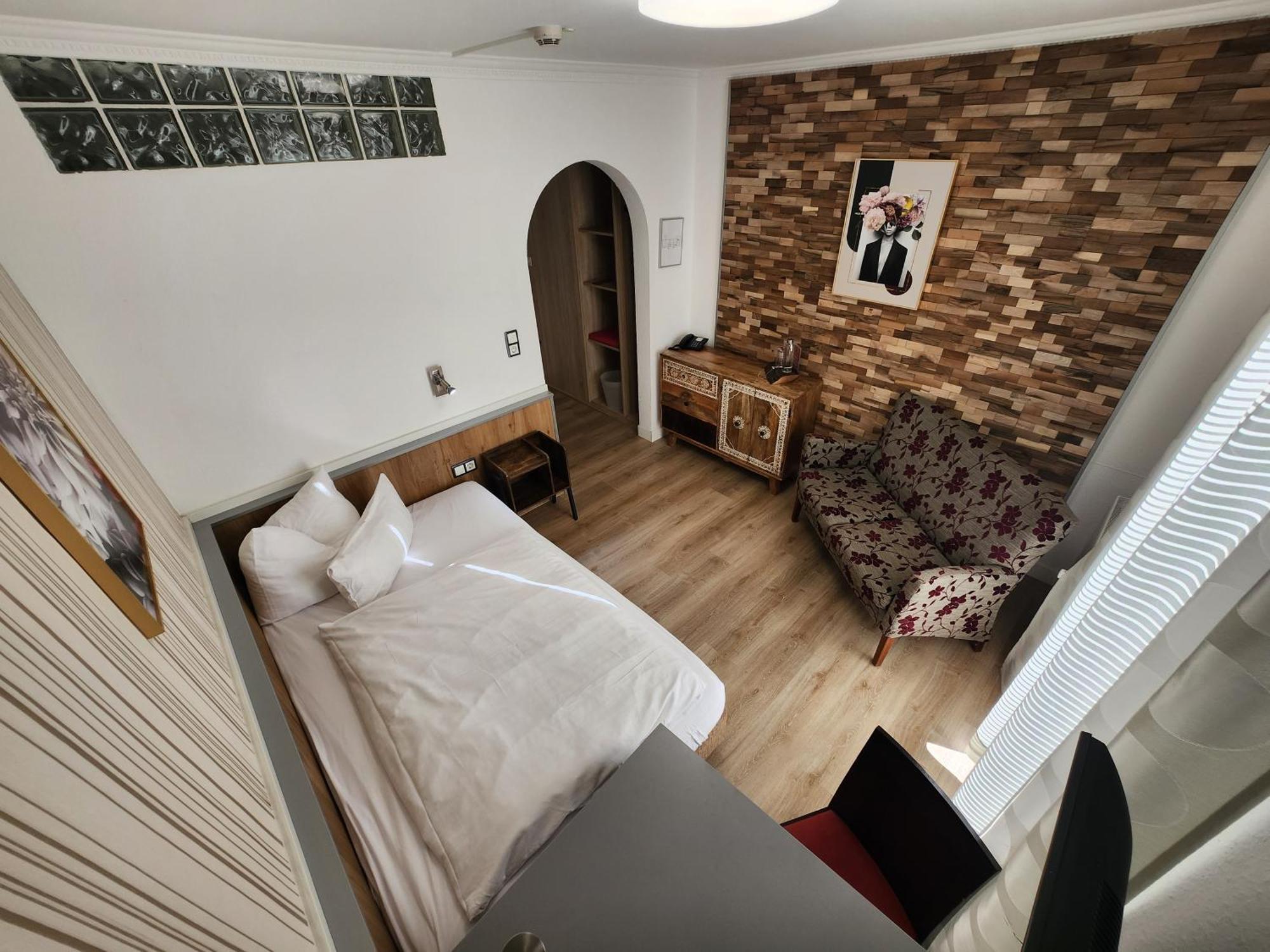 Standard Single Room