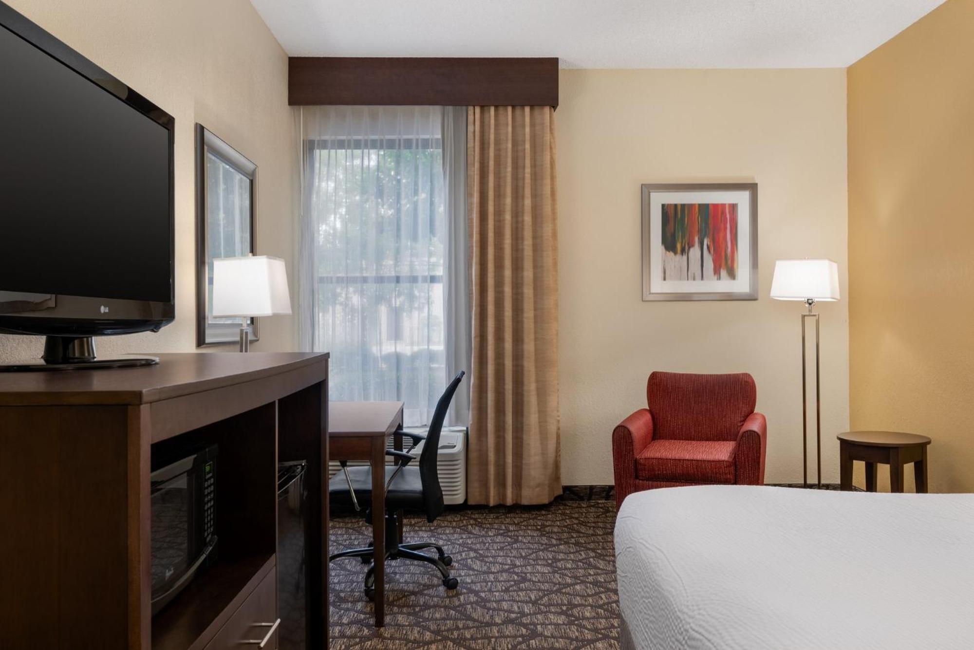 Standard King Room with Mobility Accessible Roll-In Shower