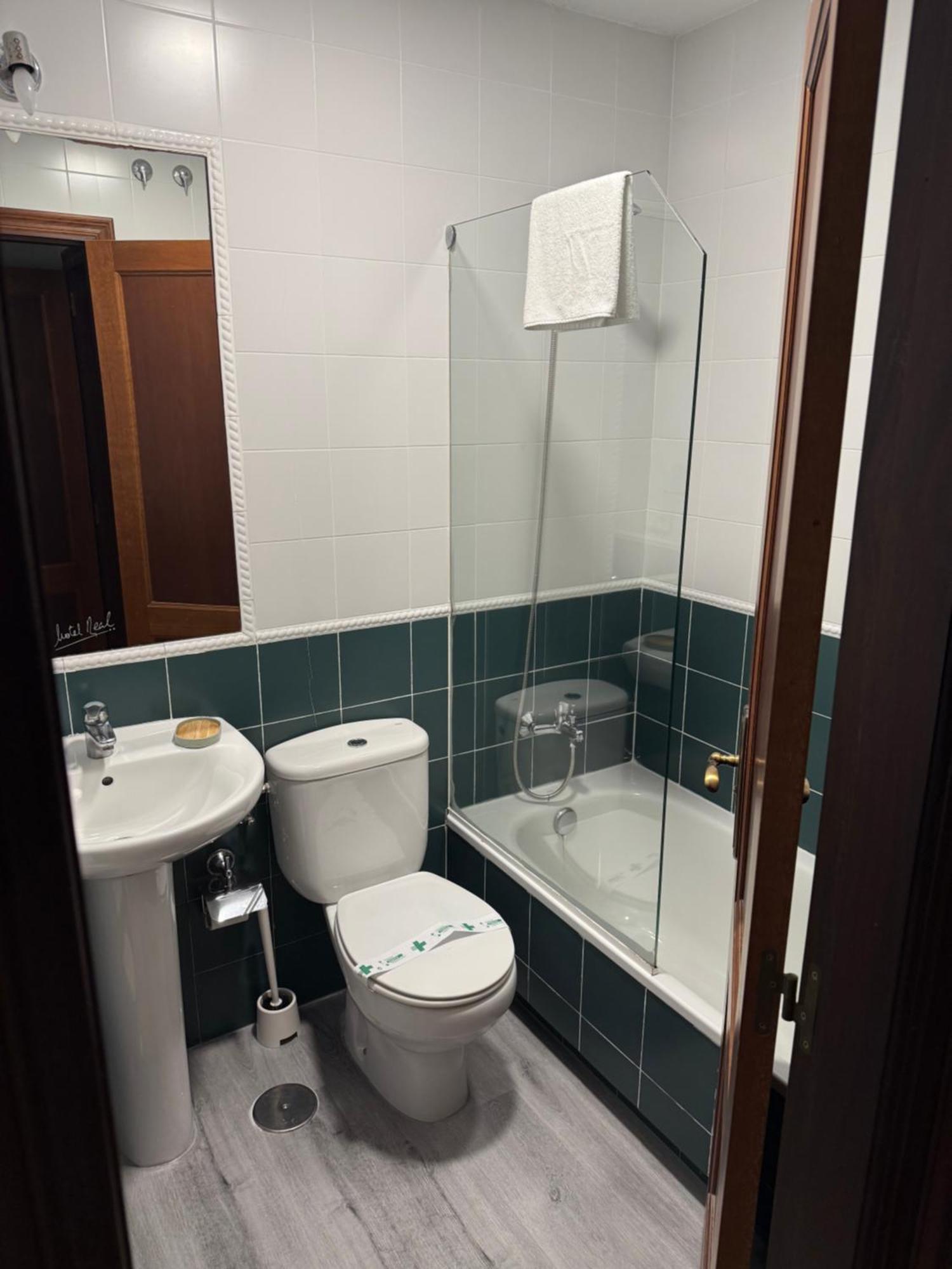 Twin Room,1661253170:JPEG