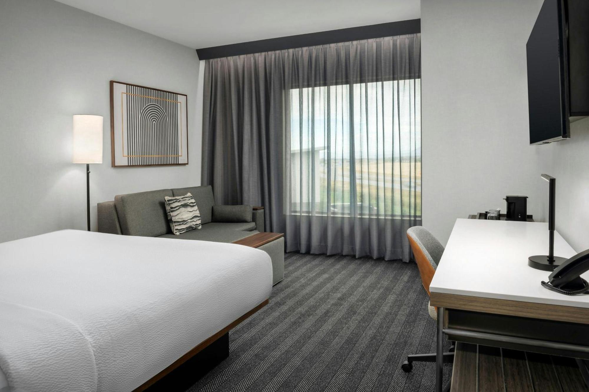 King Suite with Sofa Bed - Hearing Accessible