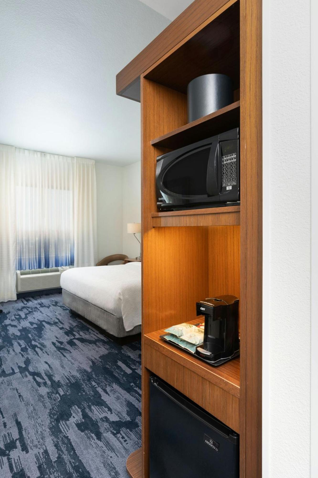 King Room with Pool View and Roll-In Shower - Mobility Access/Hearing Accessible