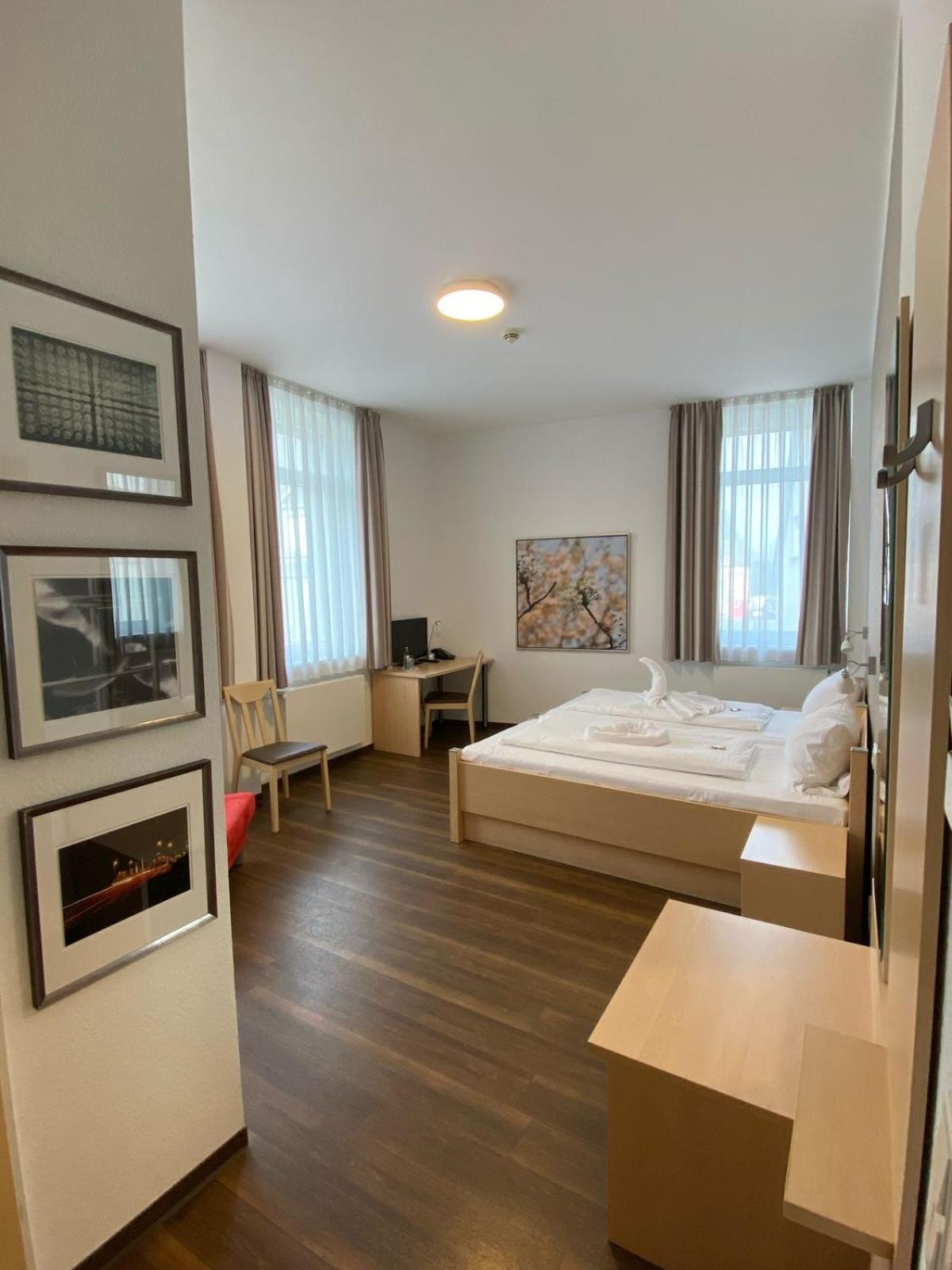Double Room Private Bathroom