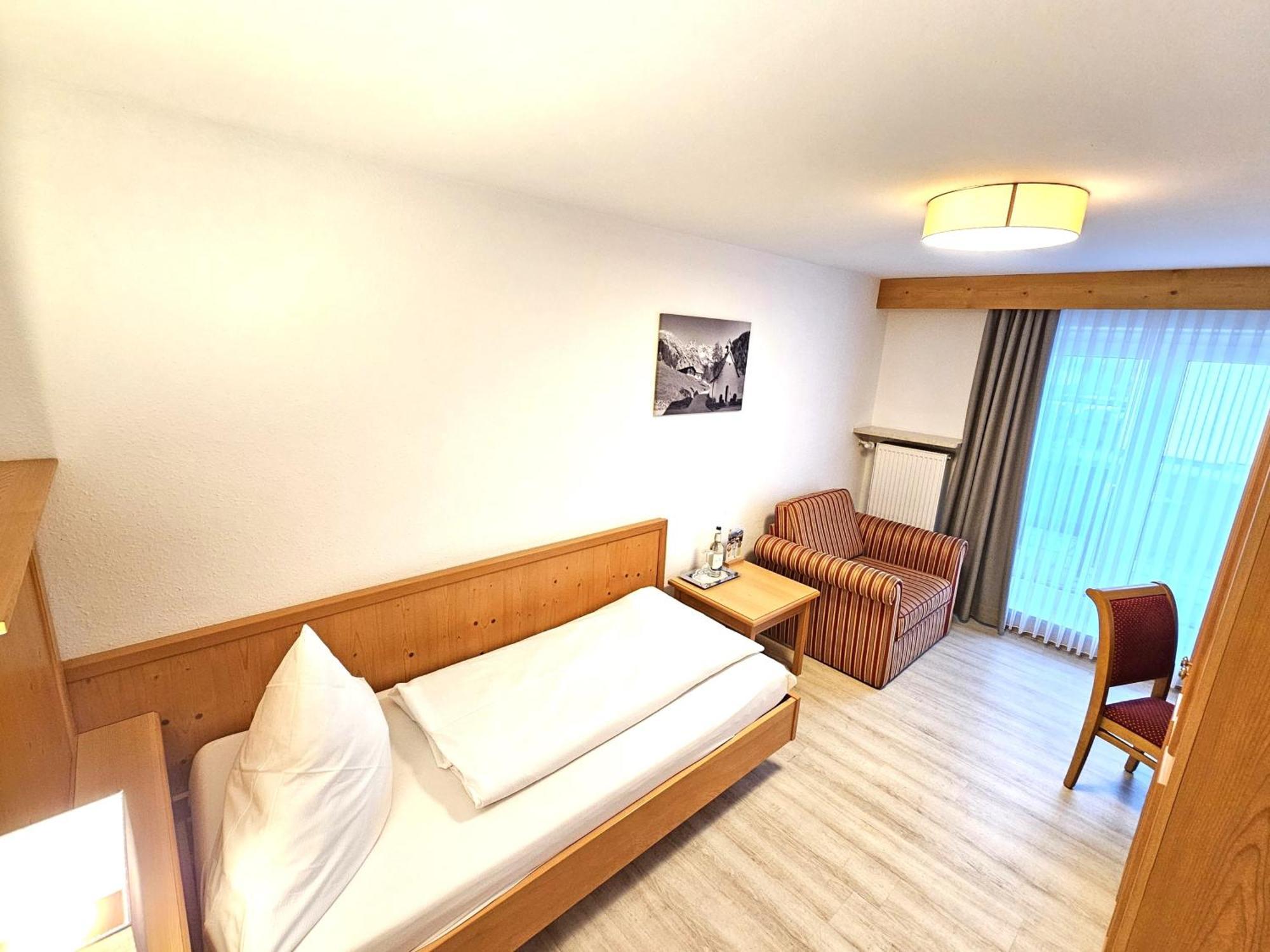 Single Room Mountain View