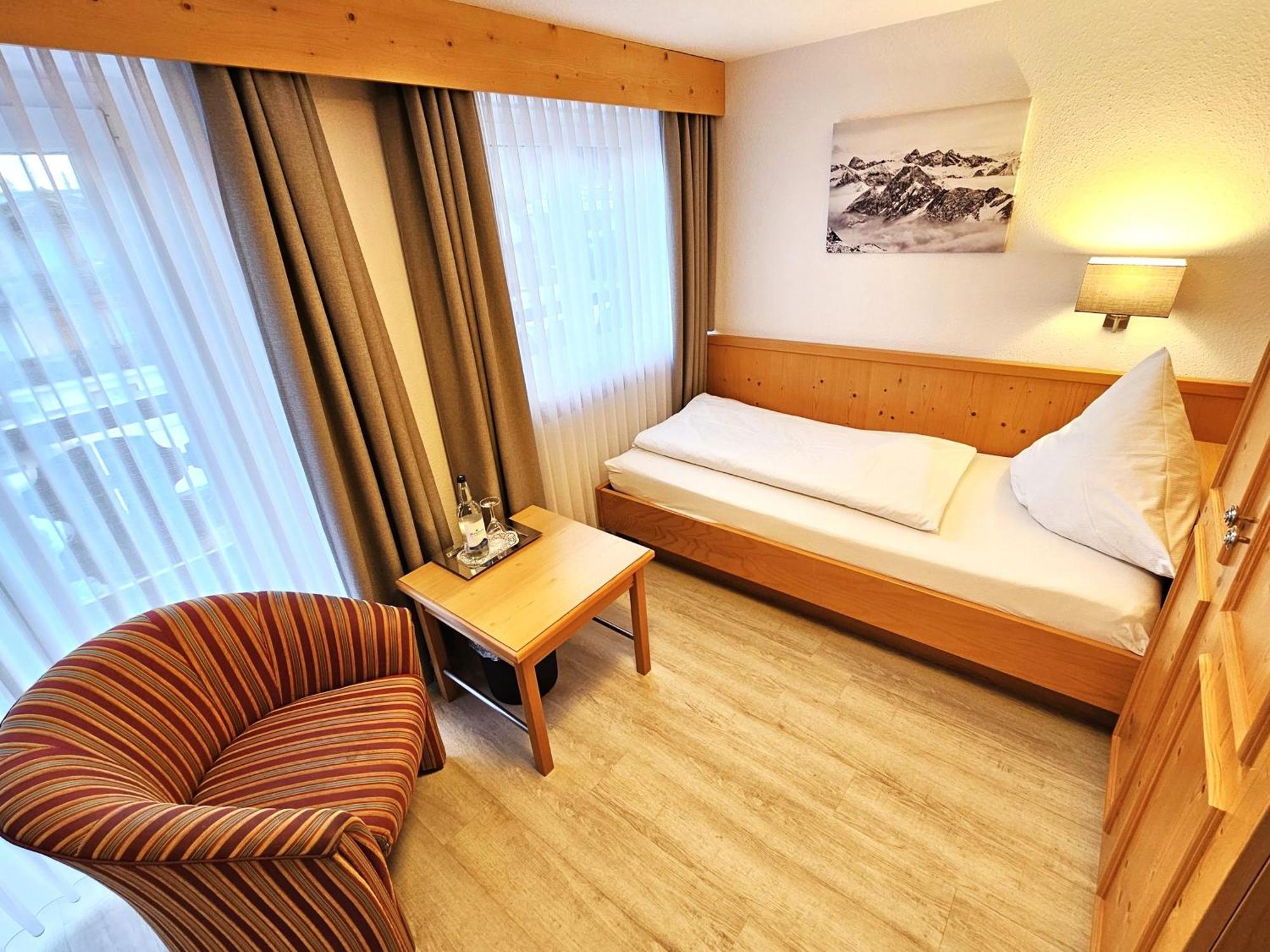 Single Room Mountain View