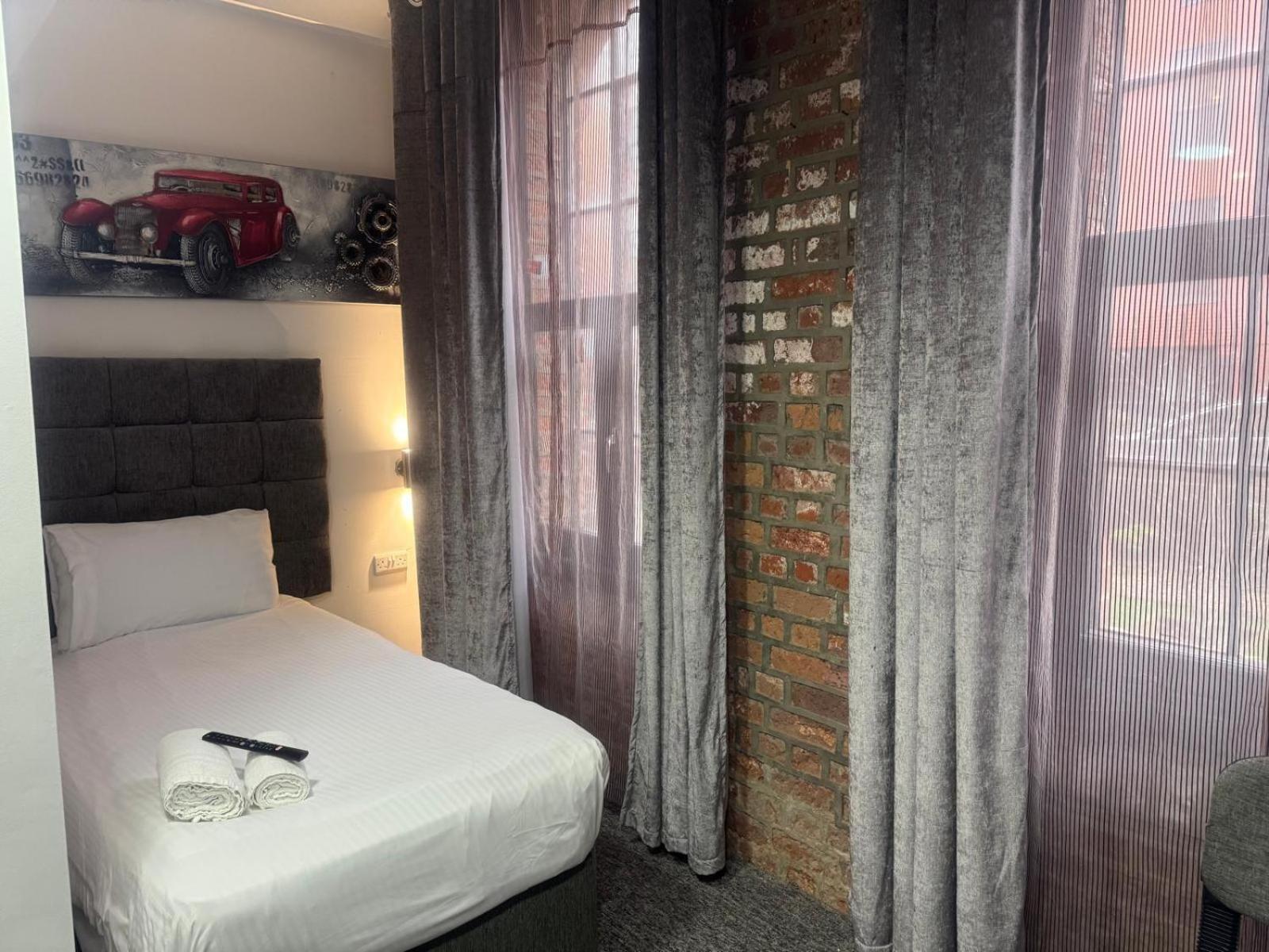 Large Single Room