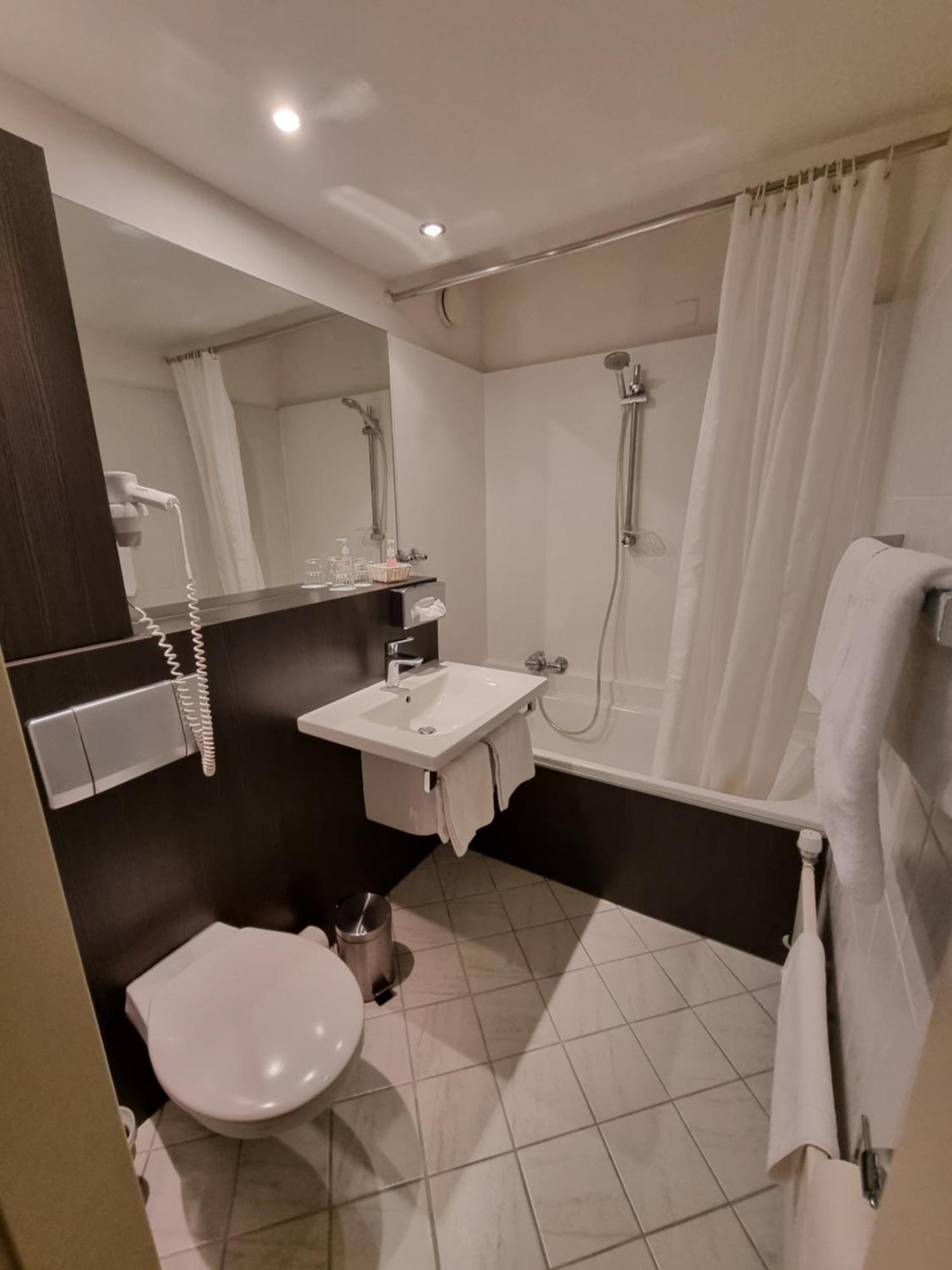 Double or Twin Room Balcony