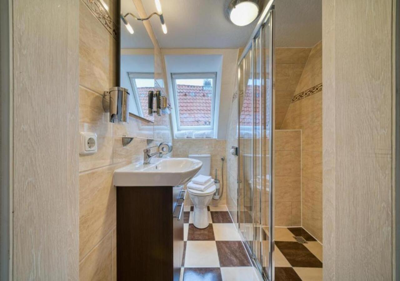 Economy Triple Room