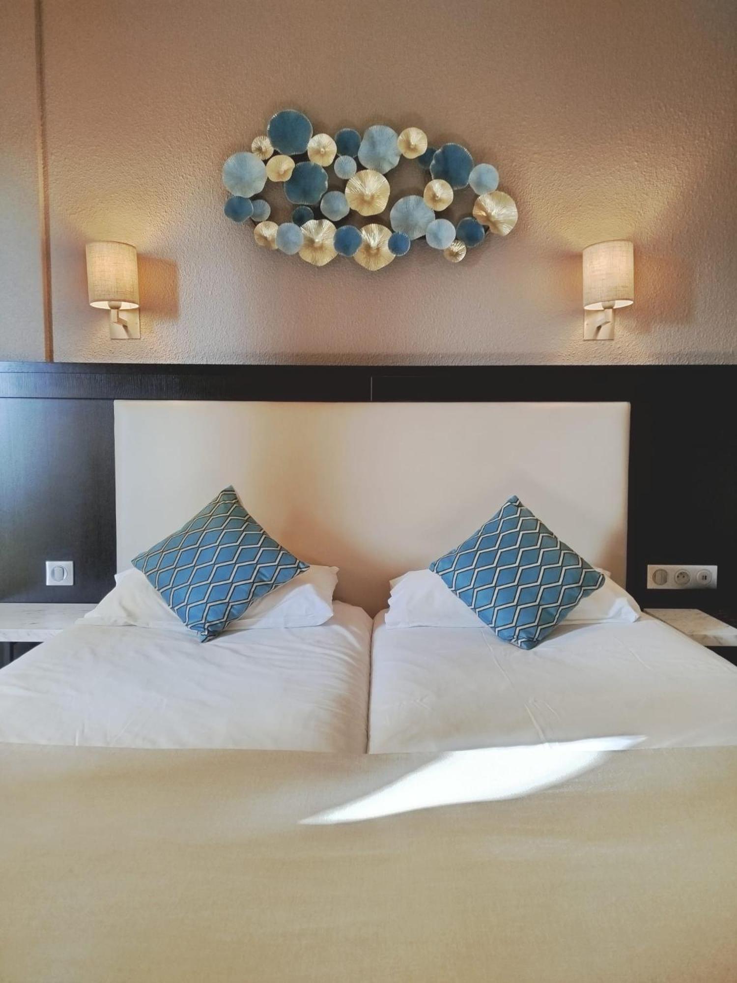 Twin Room Sea Side,1646933596:JPEG
