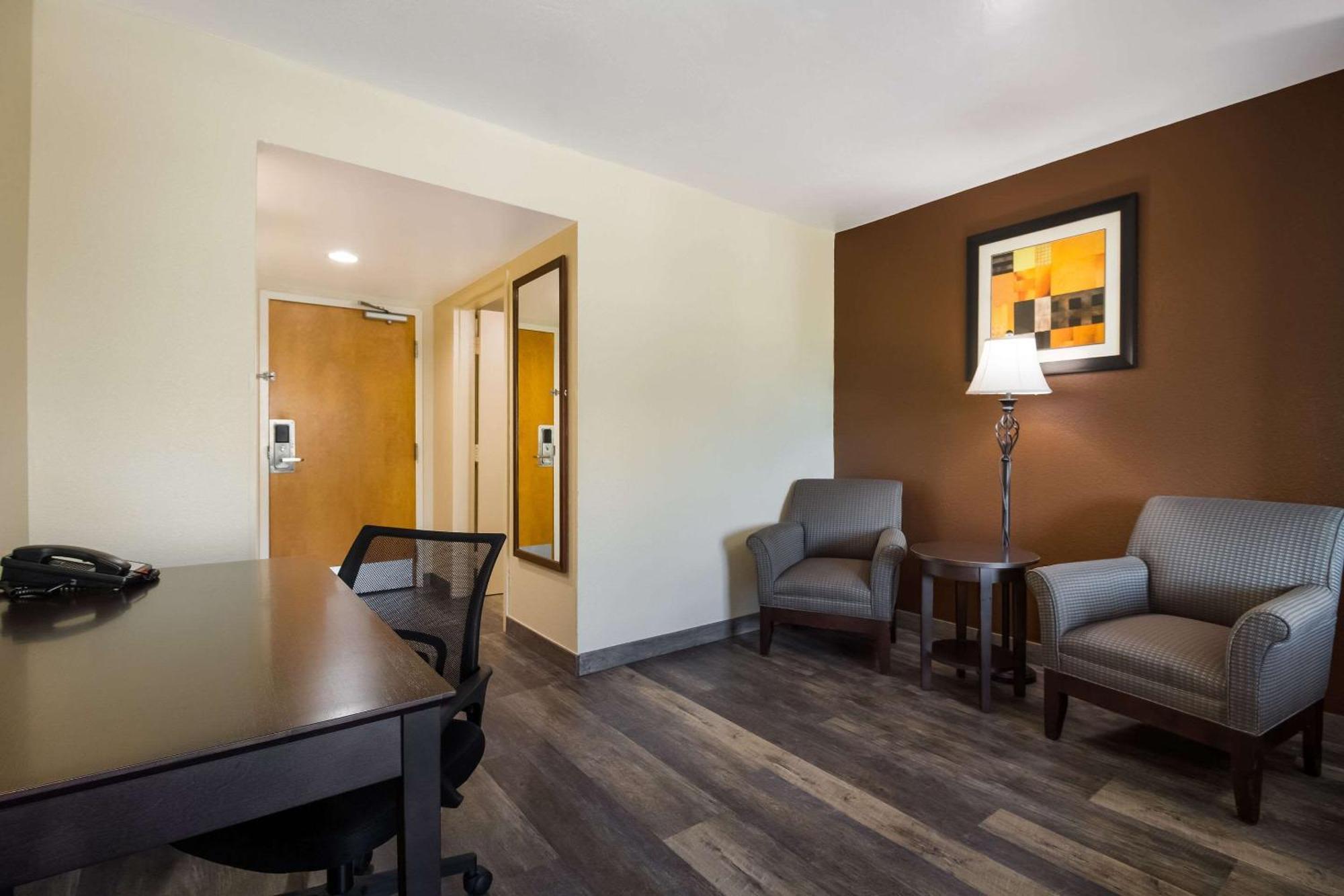 King Room - Non-Smoking