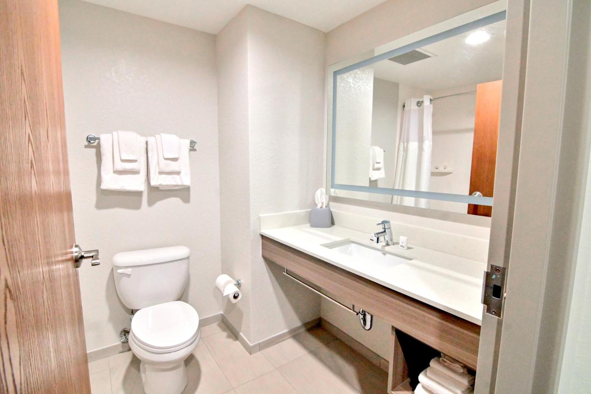Standard King Room
