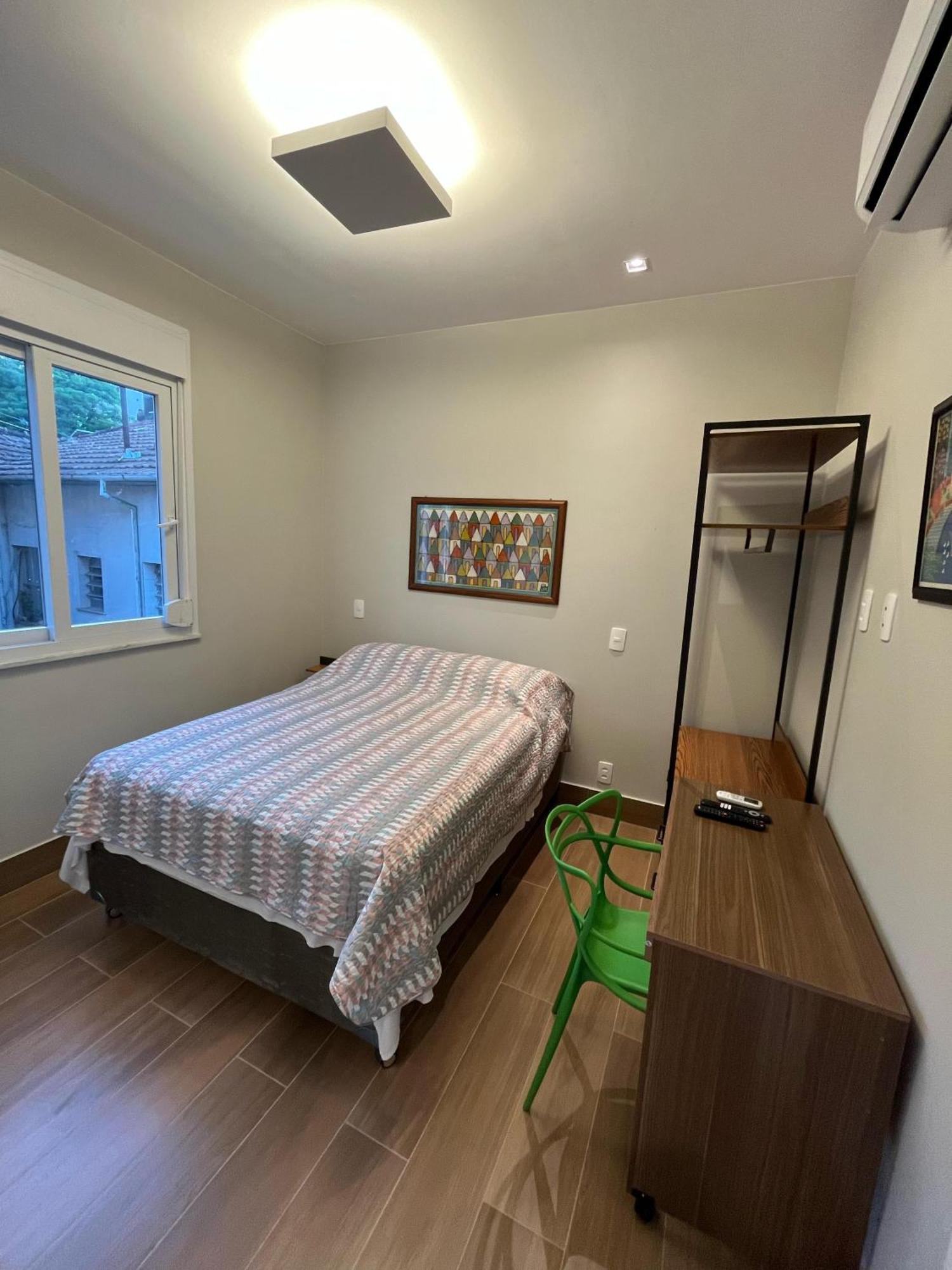 Quarto Duplo