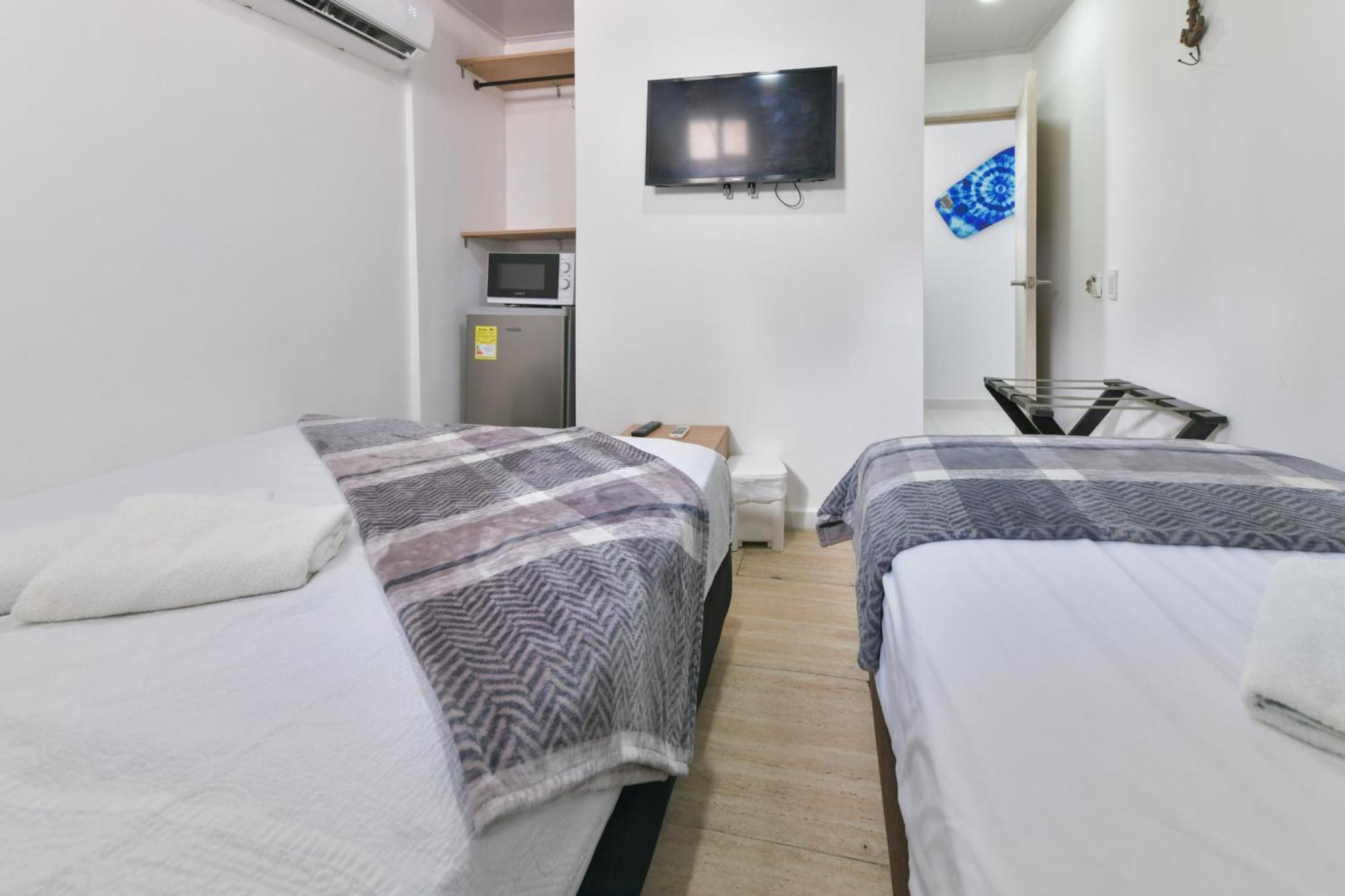 Comfort Triple Room Shower