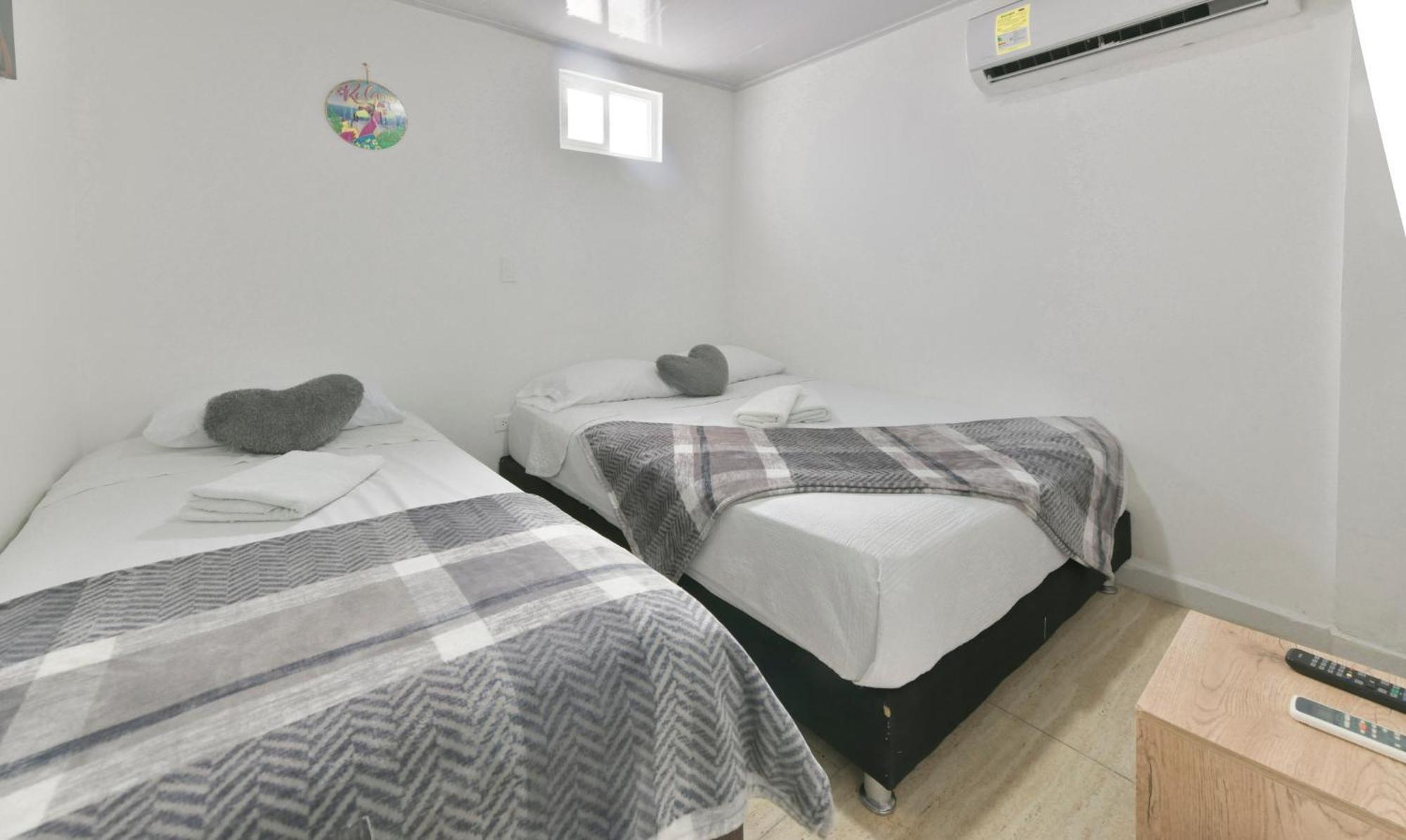 Comfort Triple Room Shower