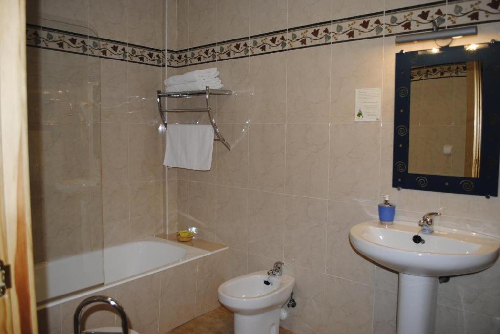 Habitación Doble con baño privado - 2 camas