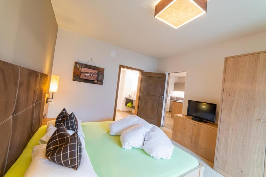 Superior One-Bedroom Apartment Balcony