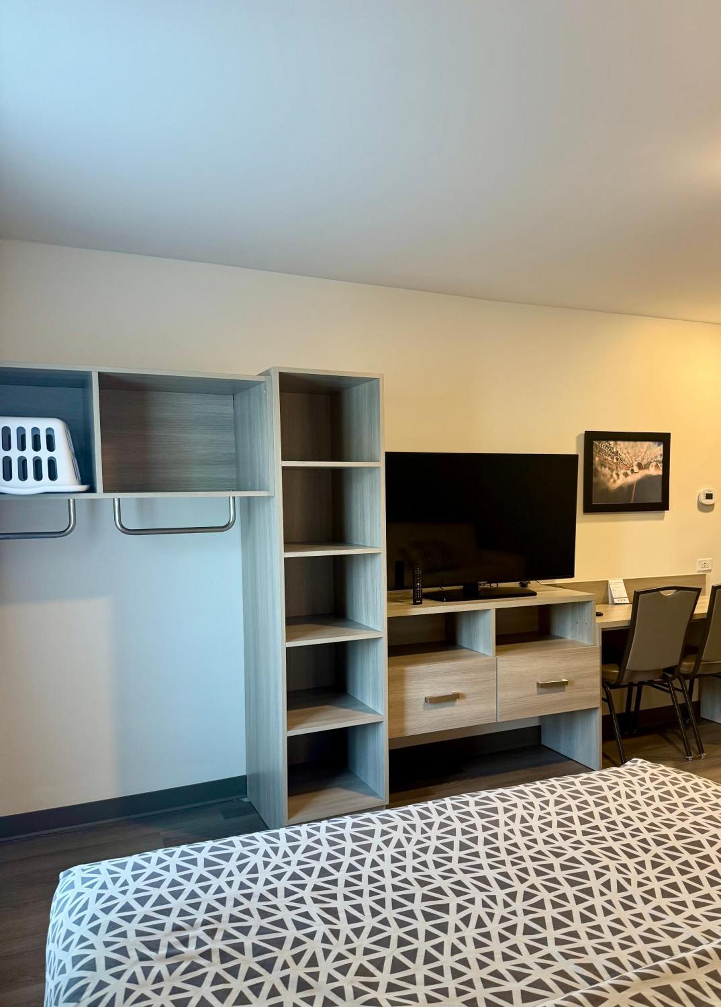 QUEEN SUITE