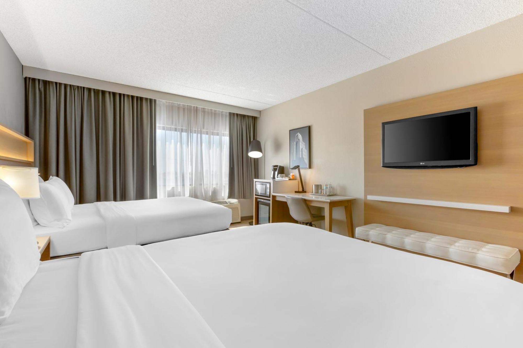 Queen Room Two Queen Beds Accessible or Non Smoking