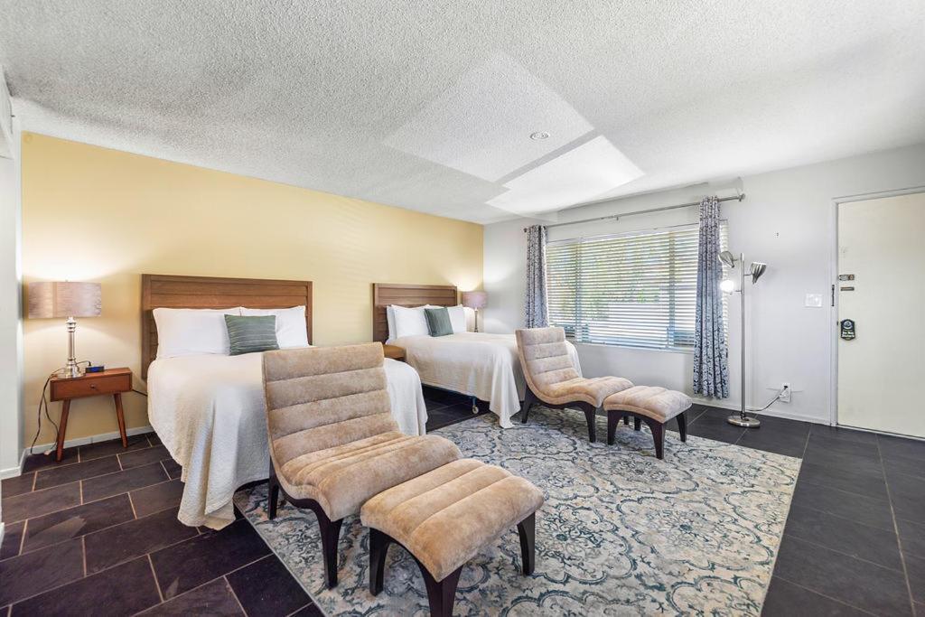 Triple Room with Private Bathroom