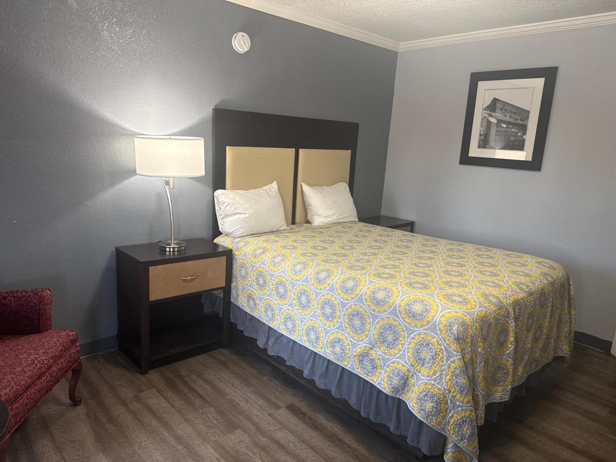 Deluxe Single Room
