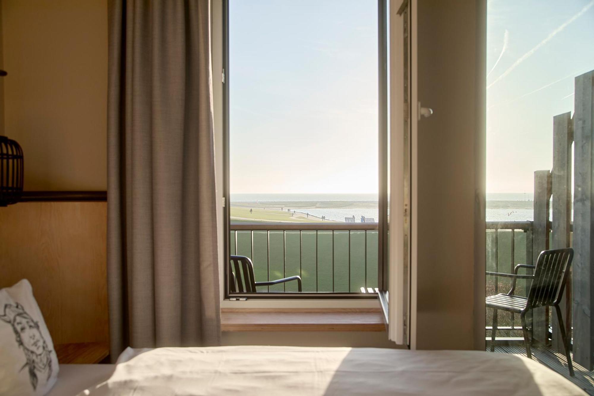 Doppelzimmer mit Meerblick und Balkon