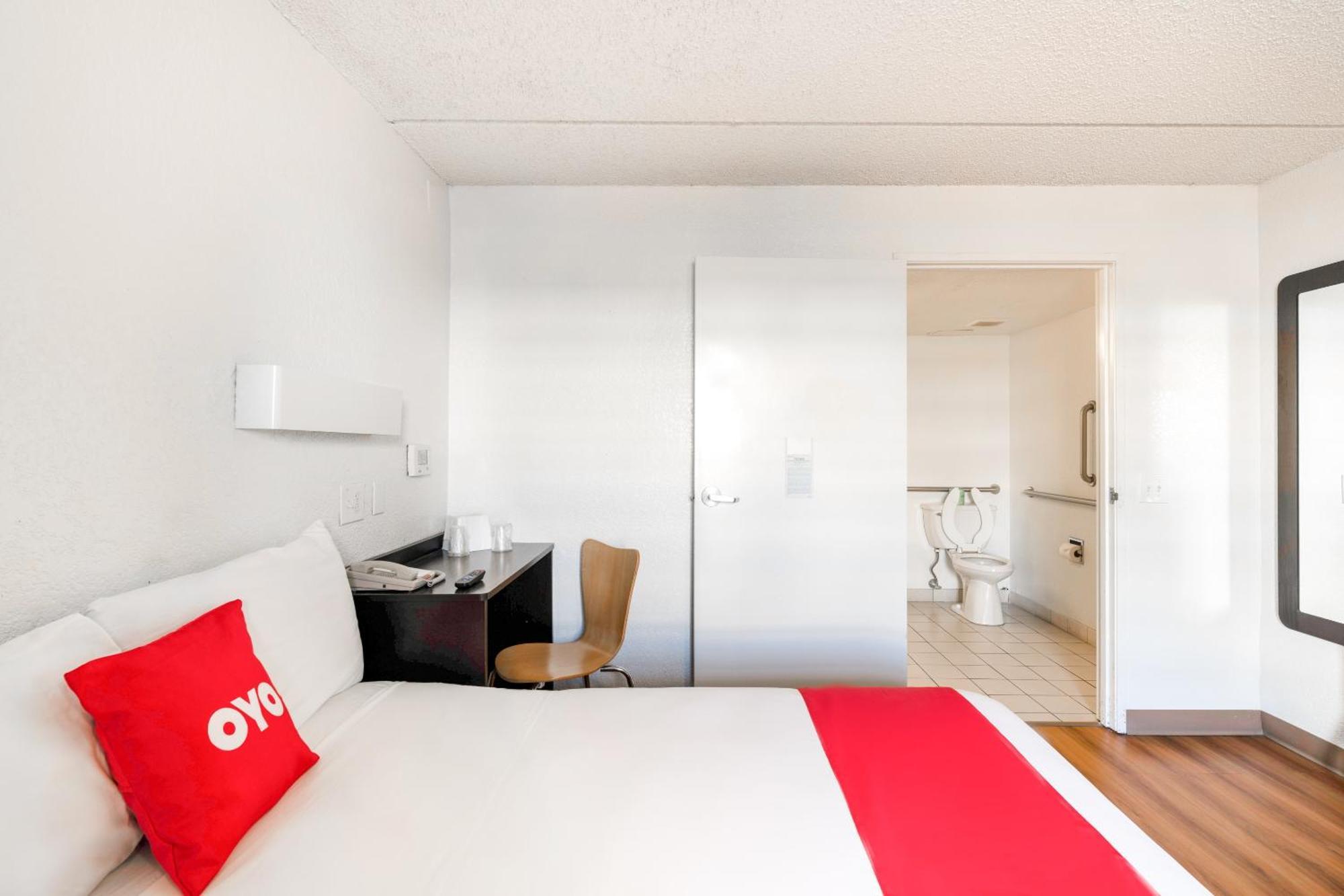 1 Bedroom Apartment with Kitchen