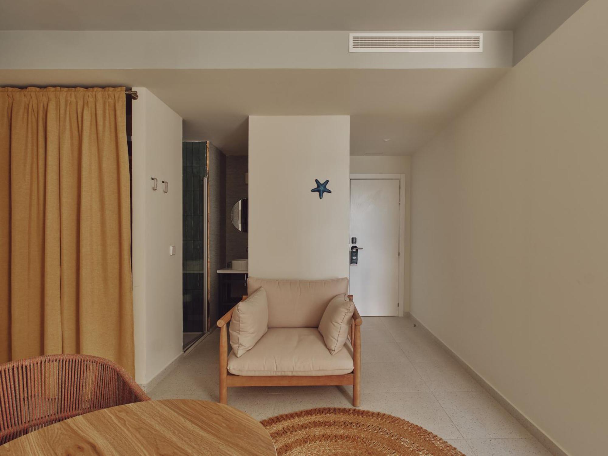 Superior Double or Twin Room Sea View