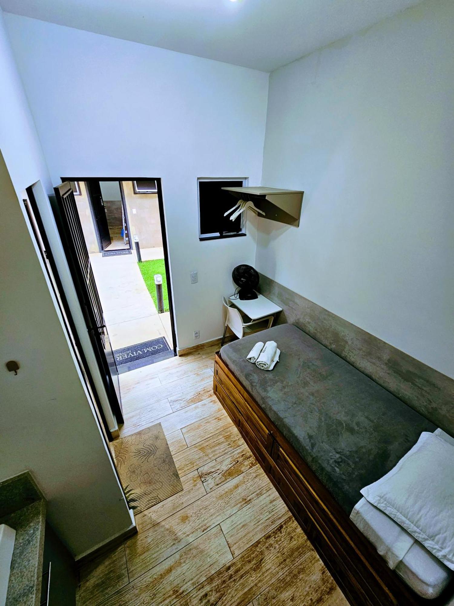 Quarto Individual Econômico