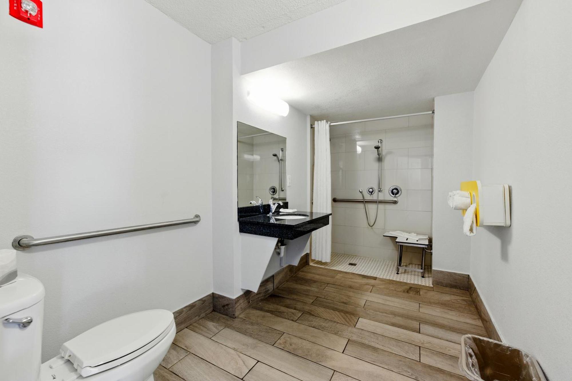 Quadruple Room - Disability Access - Non-Smoking