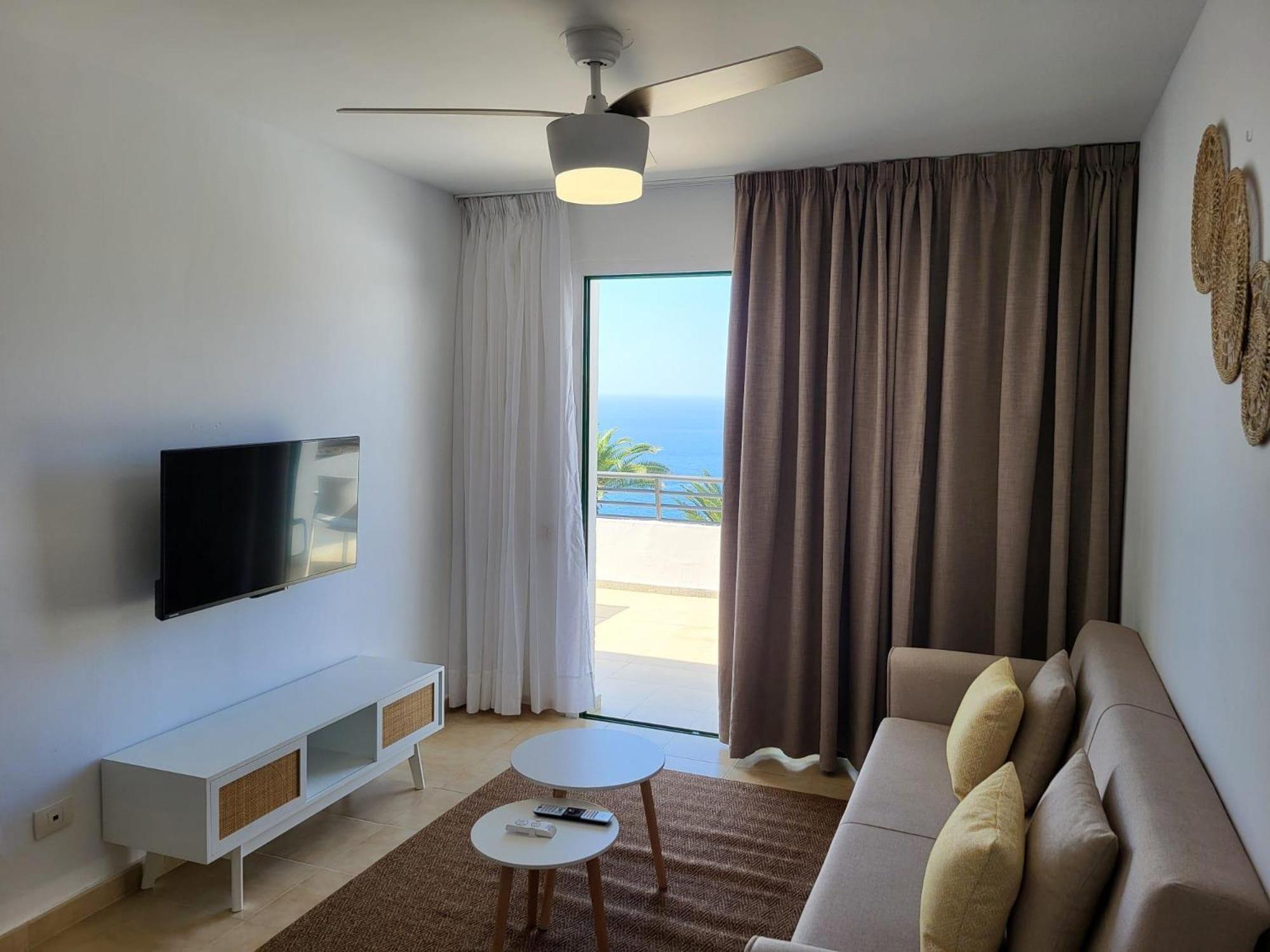 Habitación Doble con balcón y vistas al mar