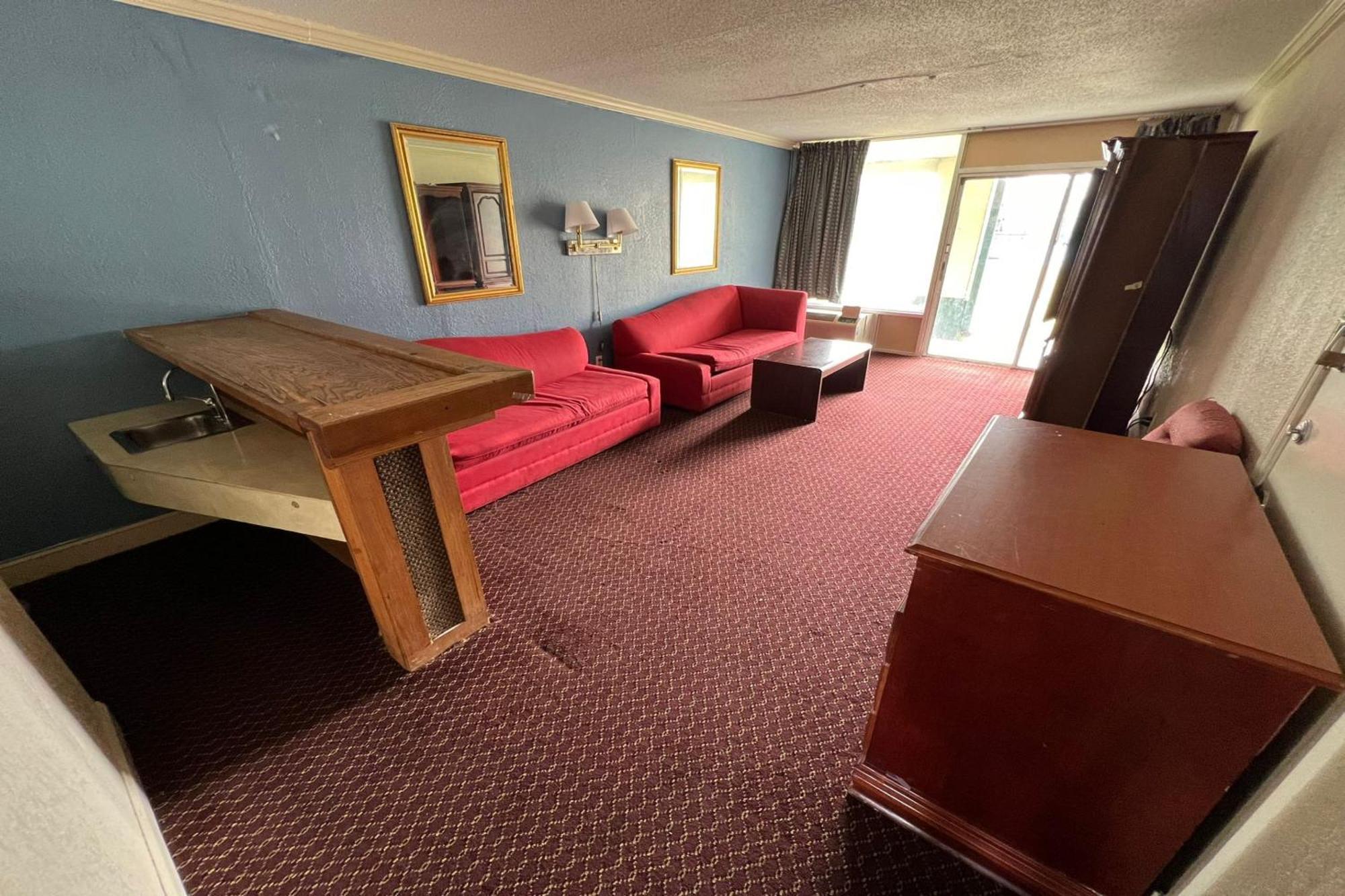 One-Bedroom Suite