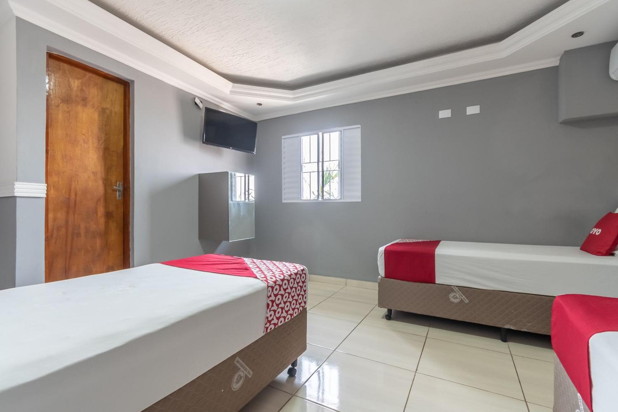 Triple Room (3 Single beds)