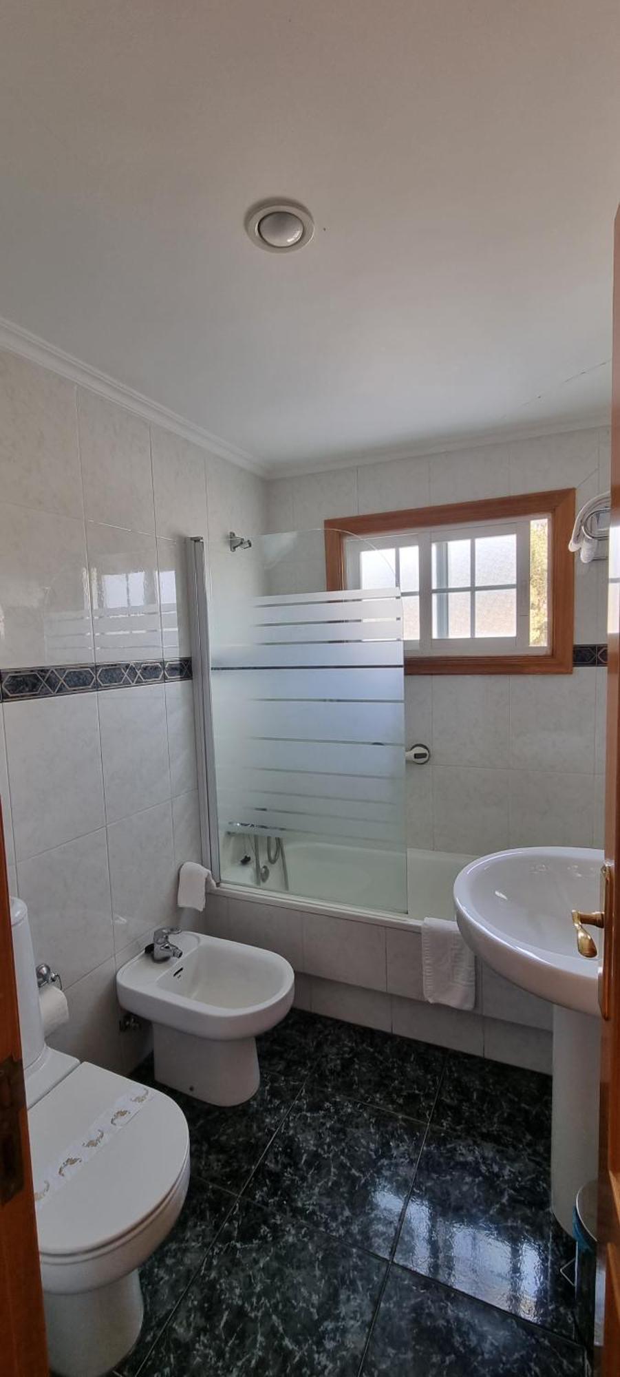 Triple Room,1659463070:JPEG