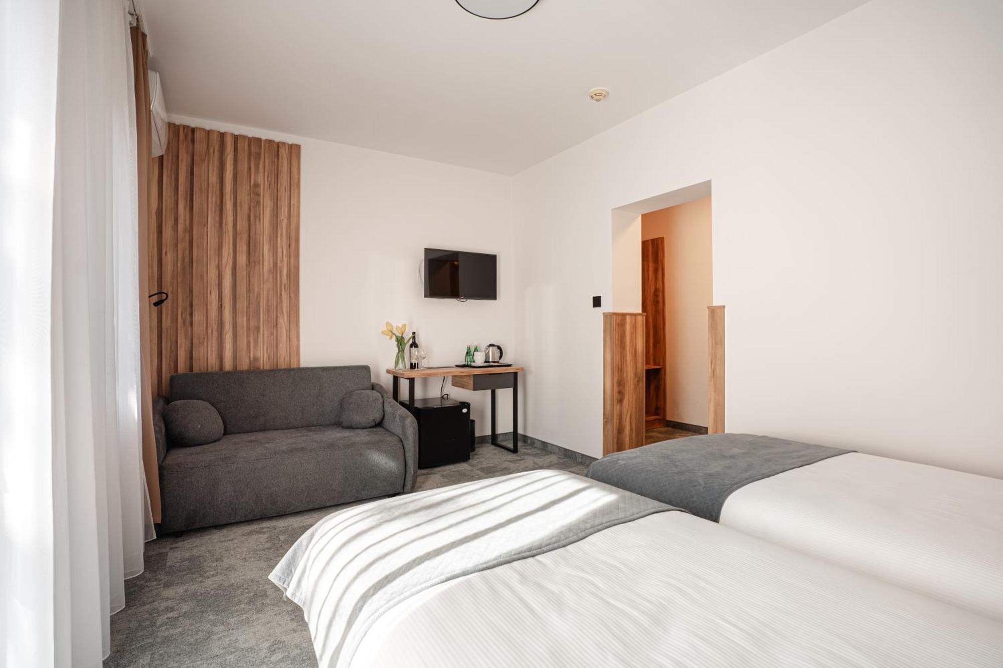 Deluxe Quadruple Room