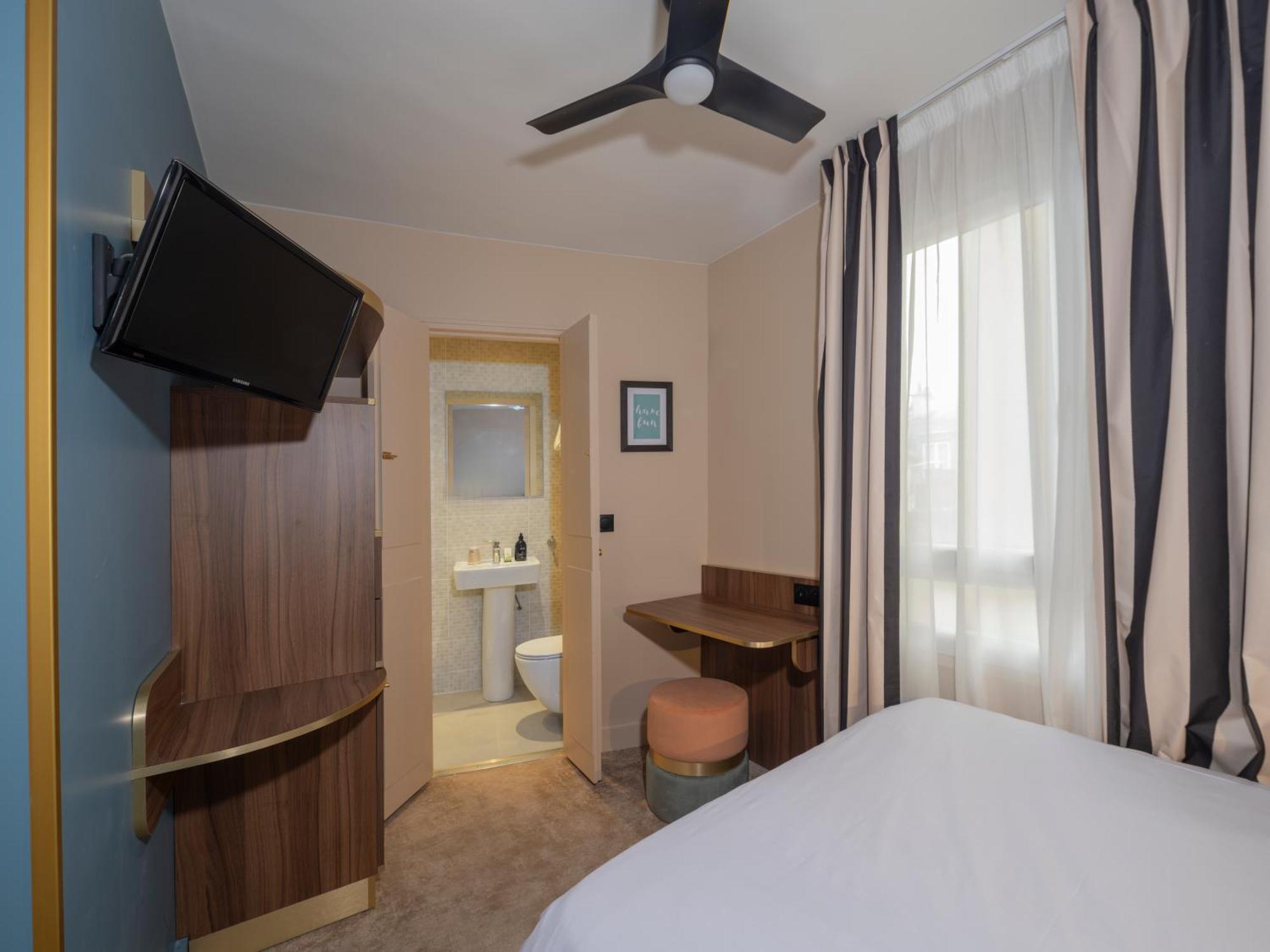 Tiny Double Room 10 m2