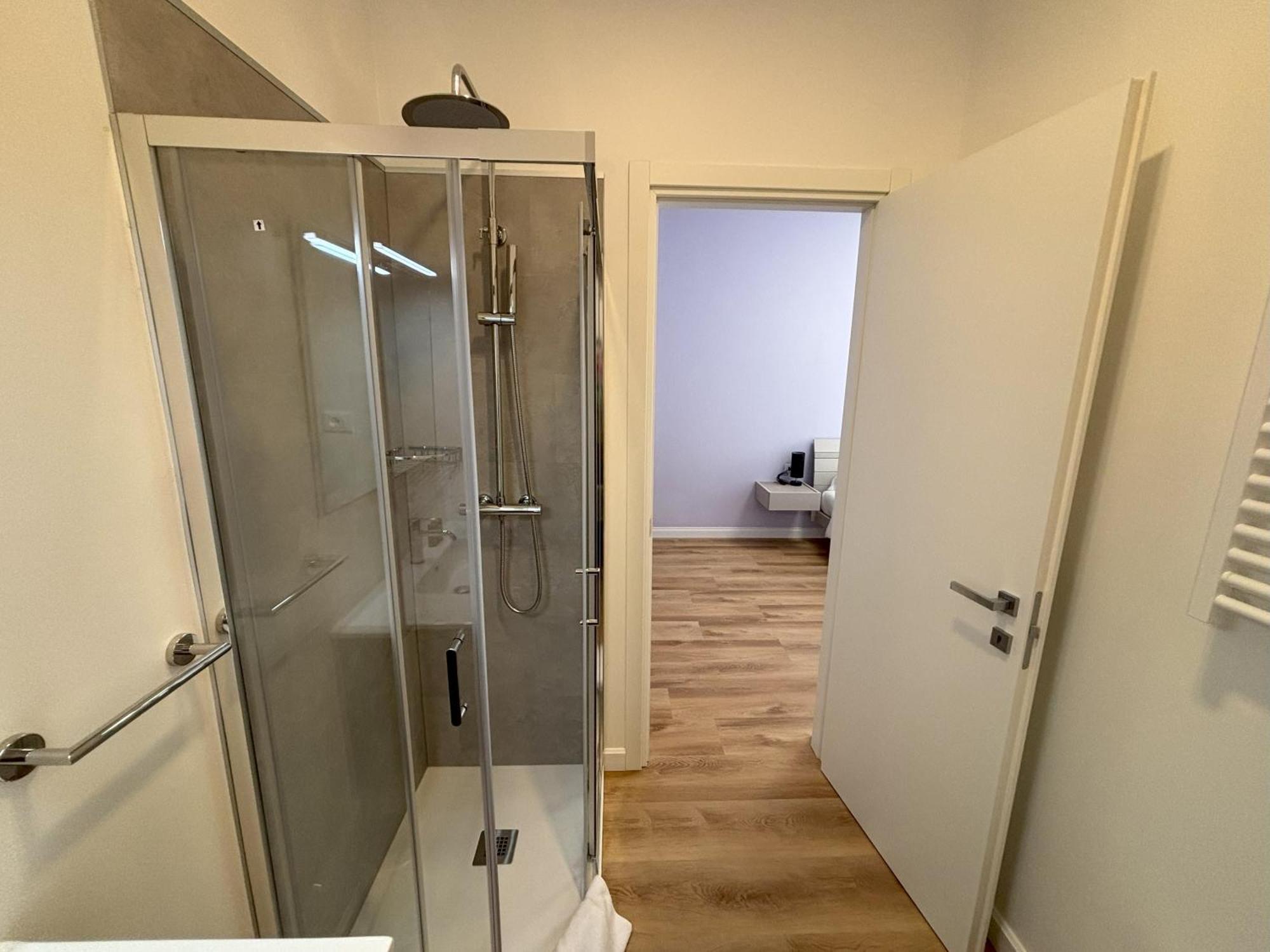 Double Room Private Bathroom,1662107041:JPEG