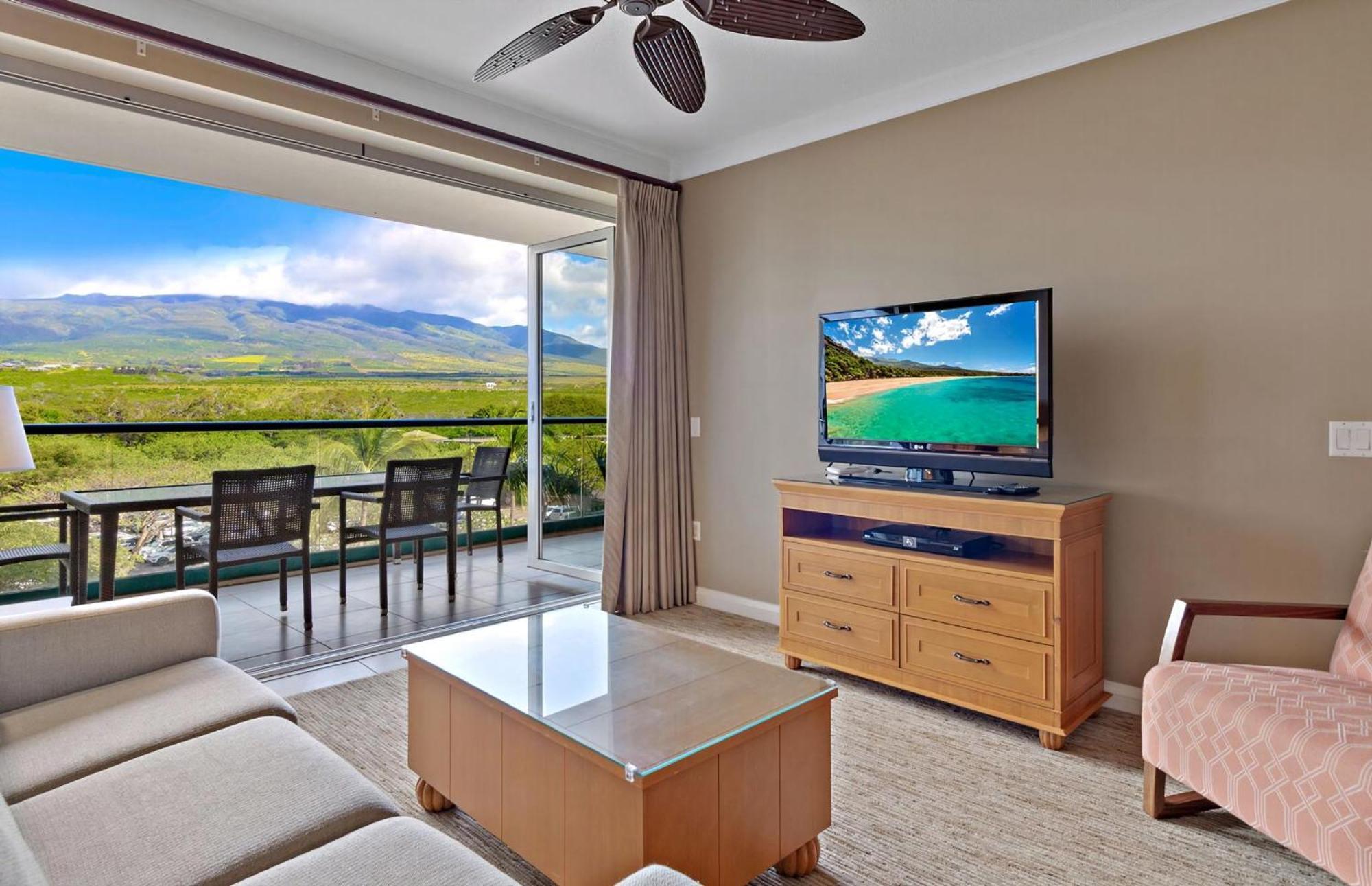 One-Bedroom Superior Suite with Mountain View